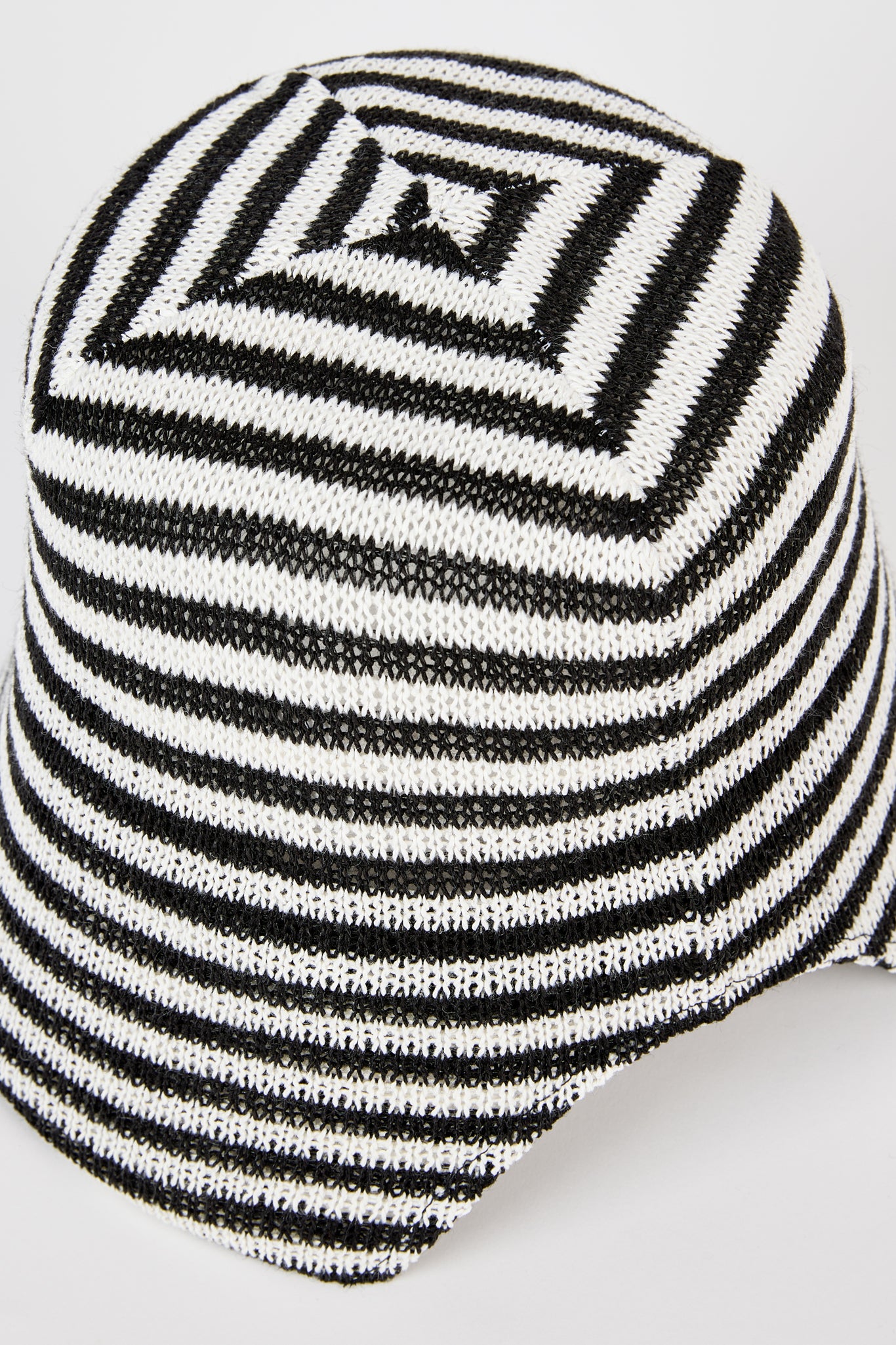 Black and white horizontal stripe straw bucket hat_3