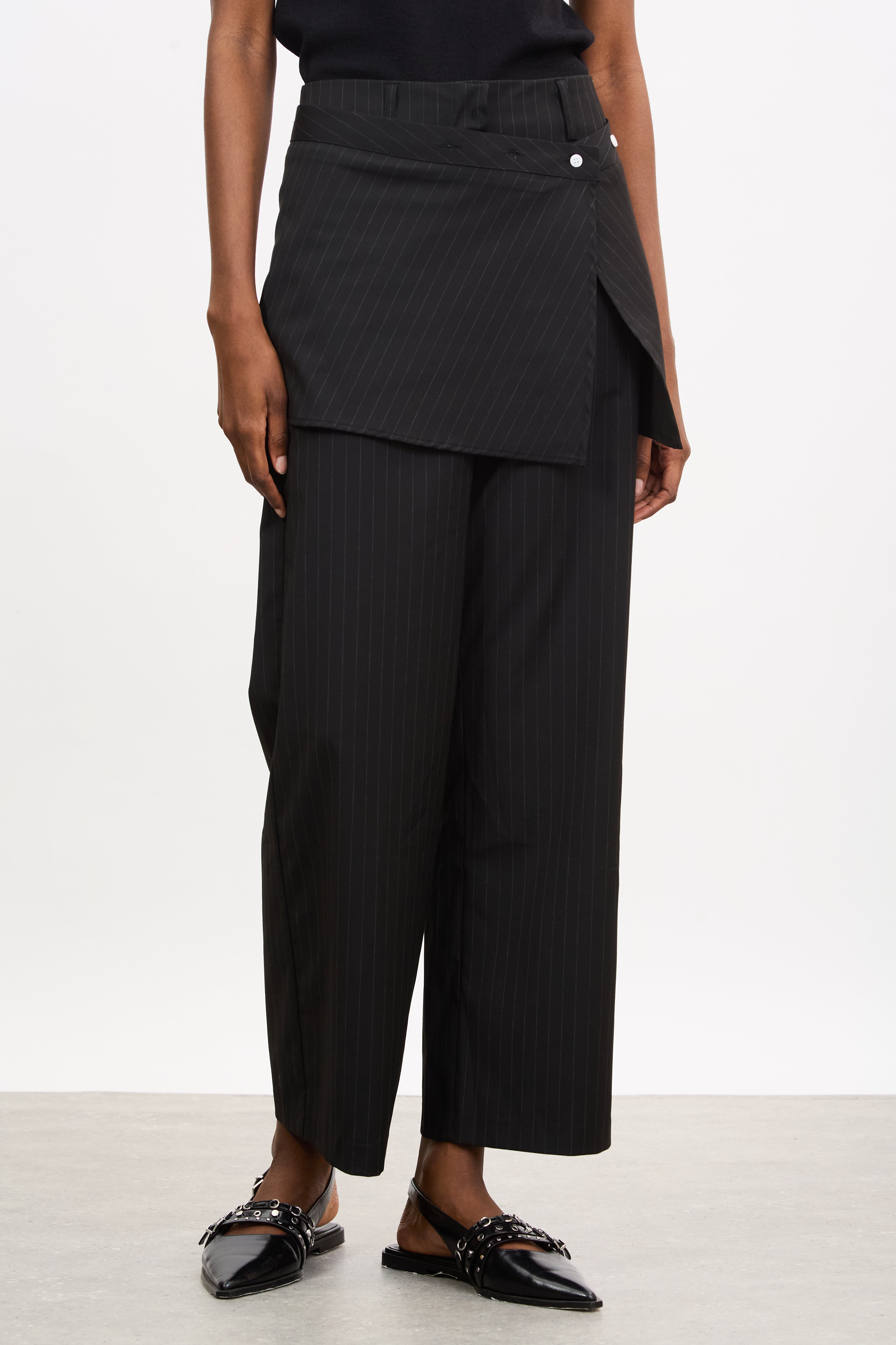 Black and white pinstripe skirt trousers_1