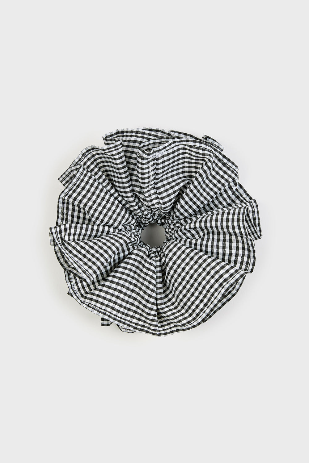 Black broderie anglaise scrunchie_1