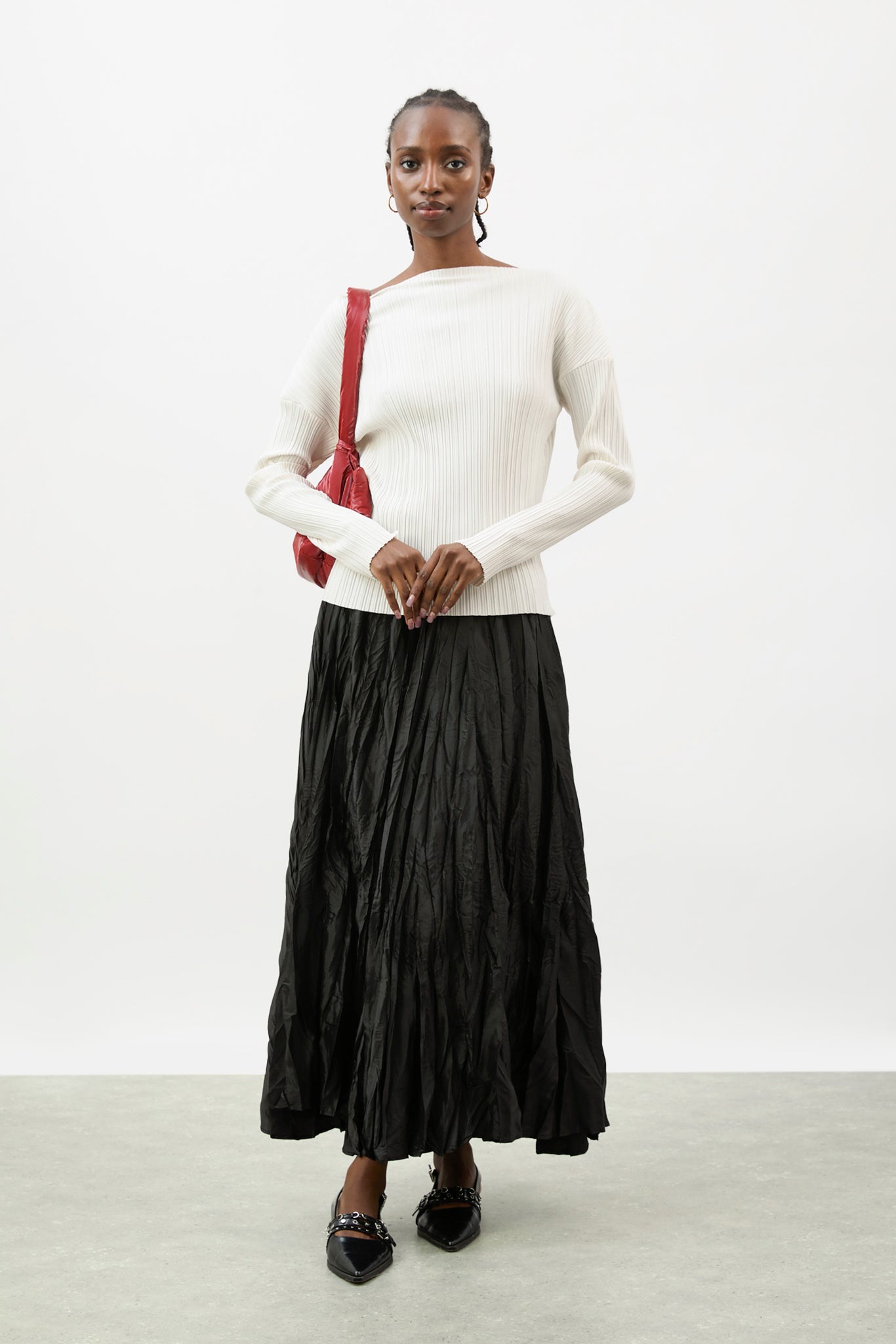 Black crinkled maxi skirt_4