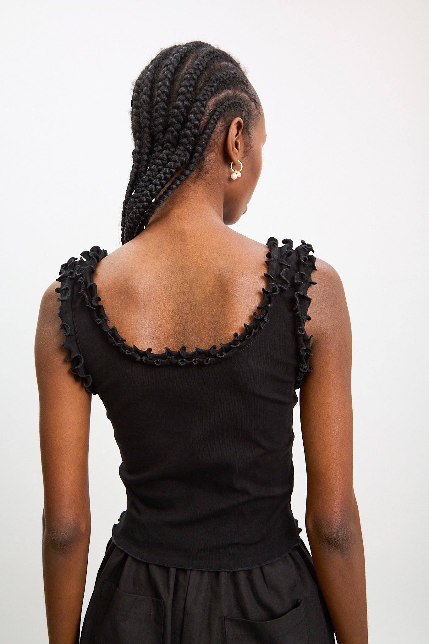 Black double ruffle trim tank_2