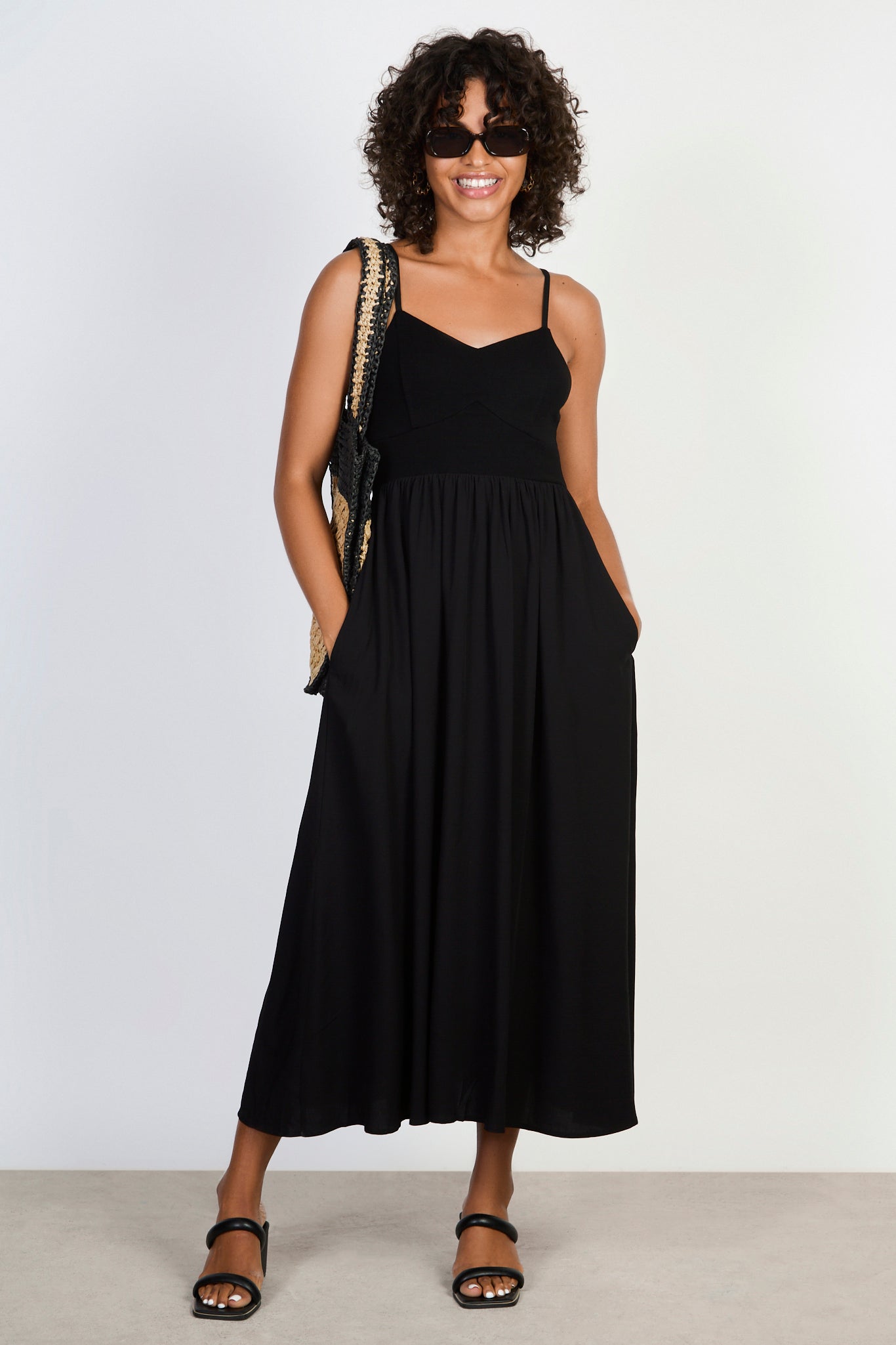 Black fitted jersey bodice dress_1