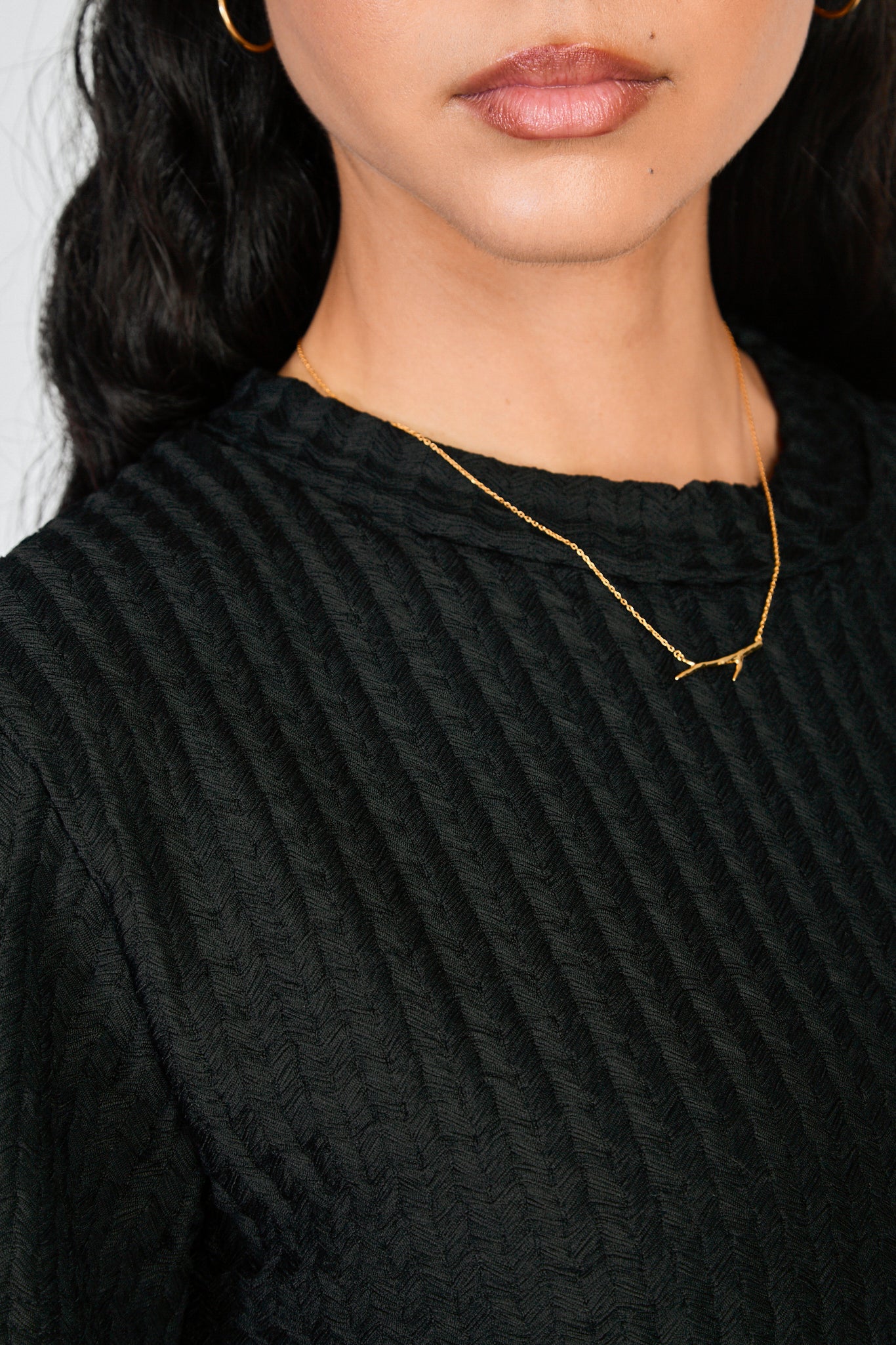 Black herringbone textures short sleeved top_3