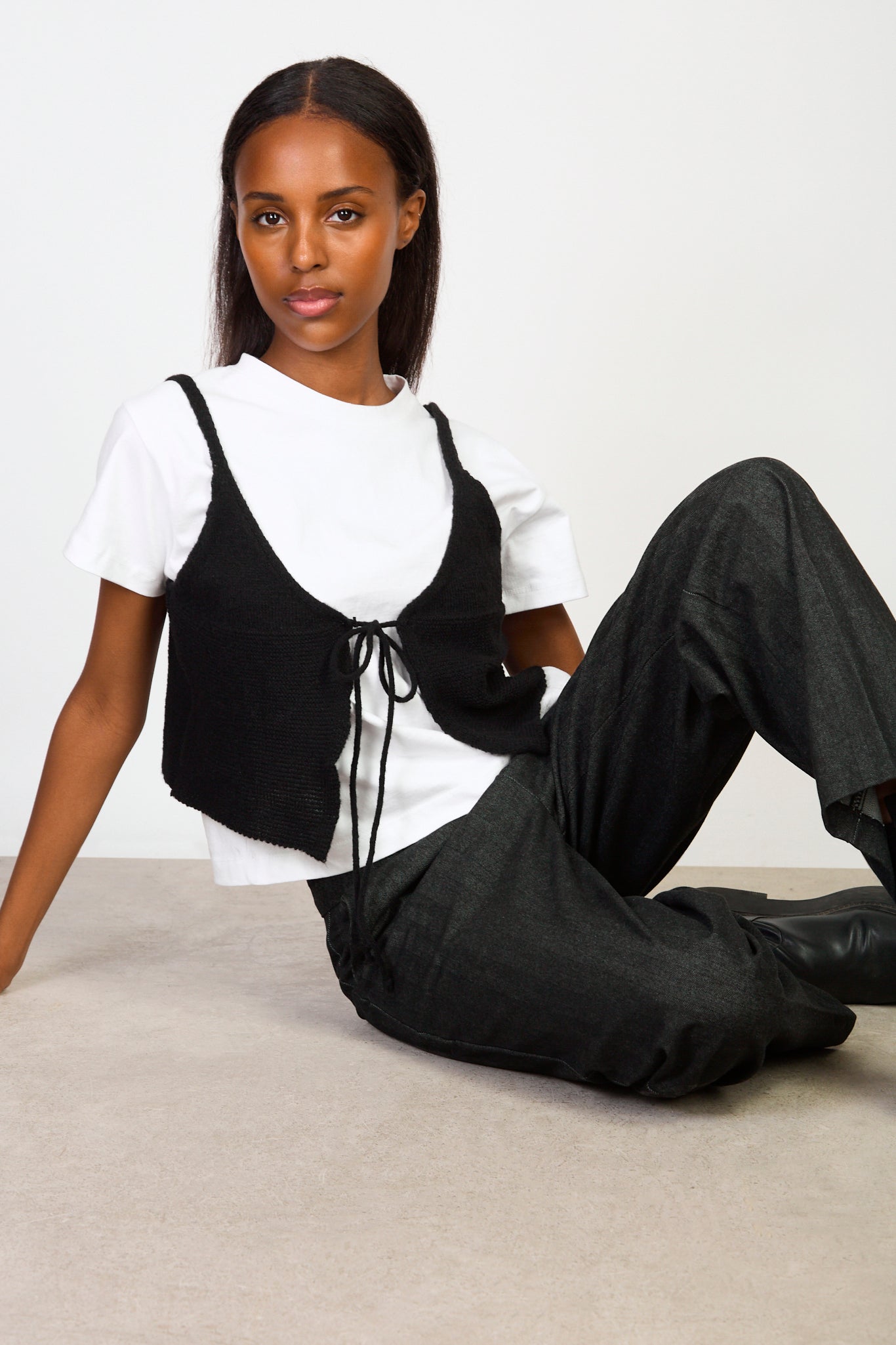 Black horizontal ribbed knit tank_1