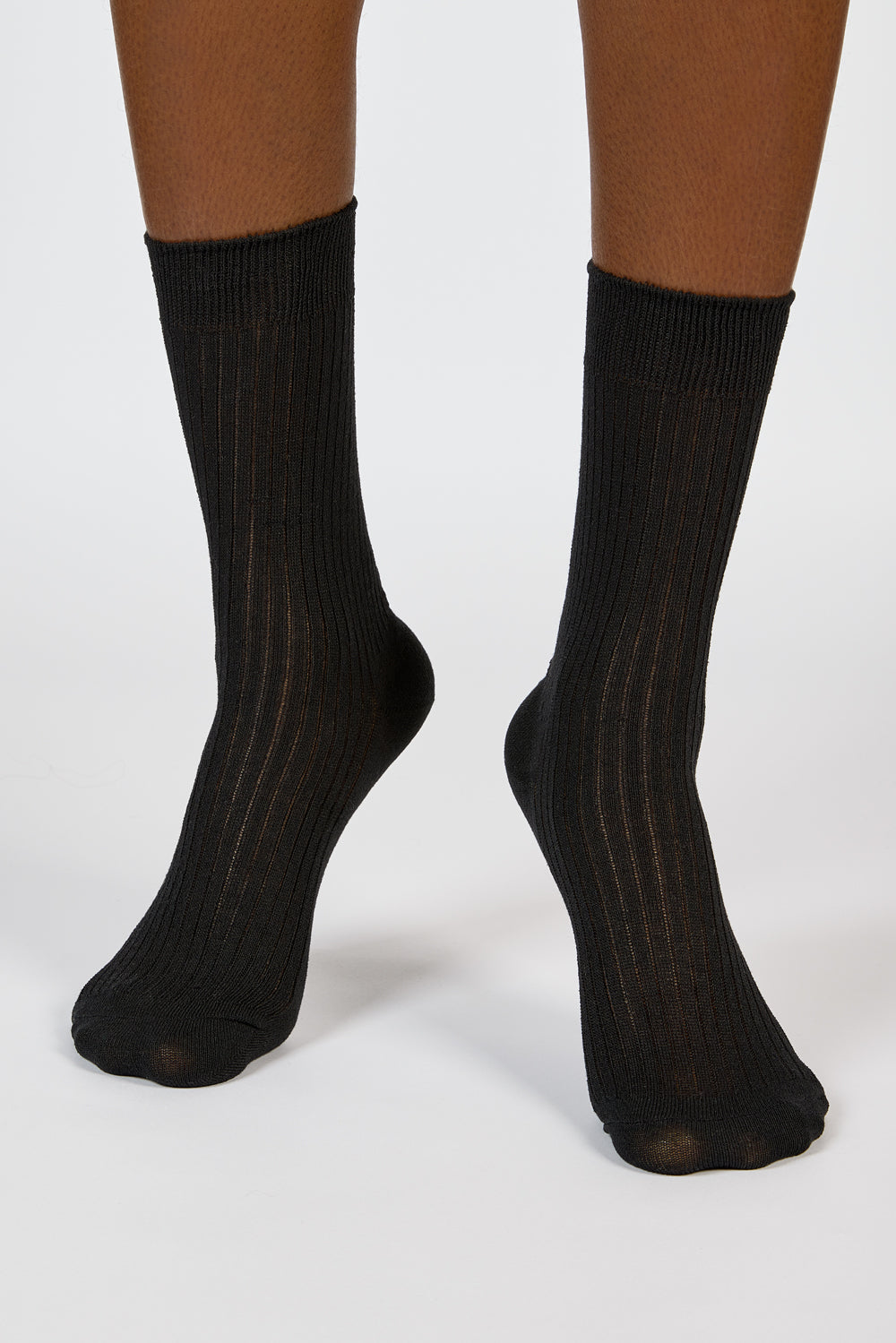Black linen blend ribbed socks_4