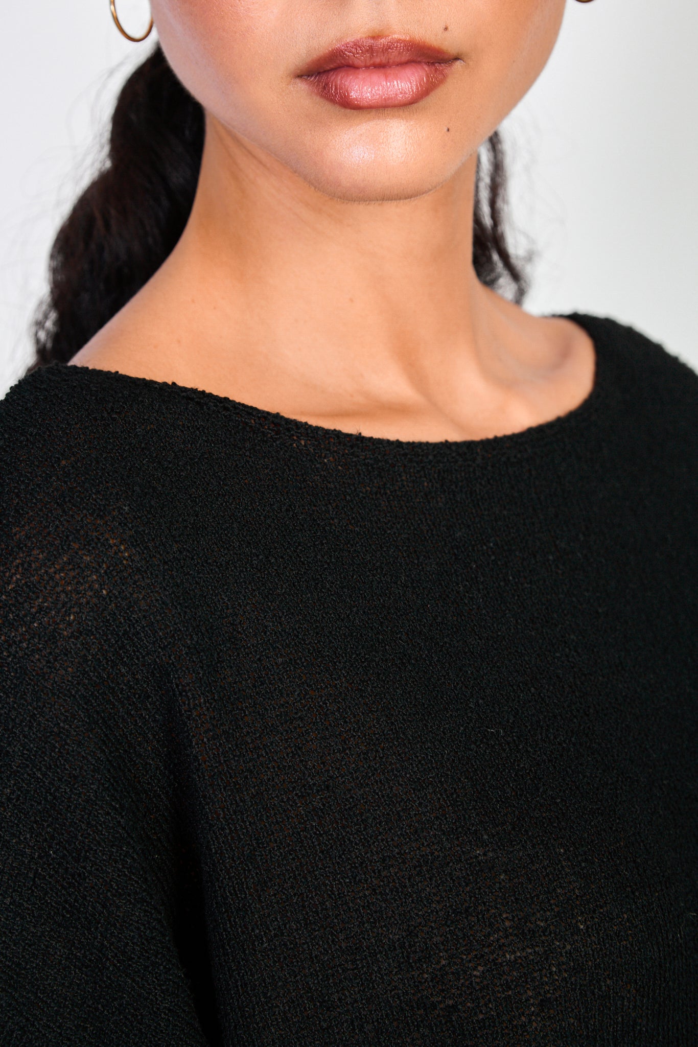 Black linen blend wide neck knit tee_3