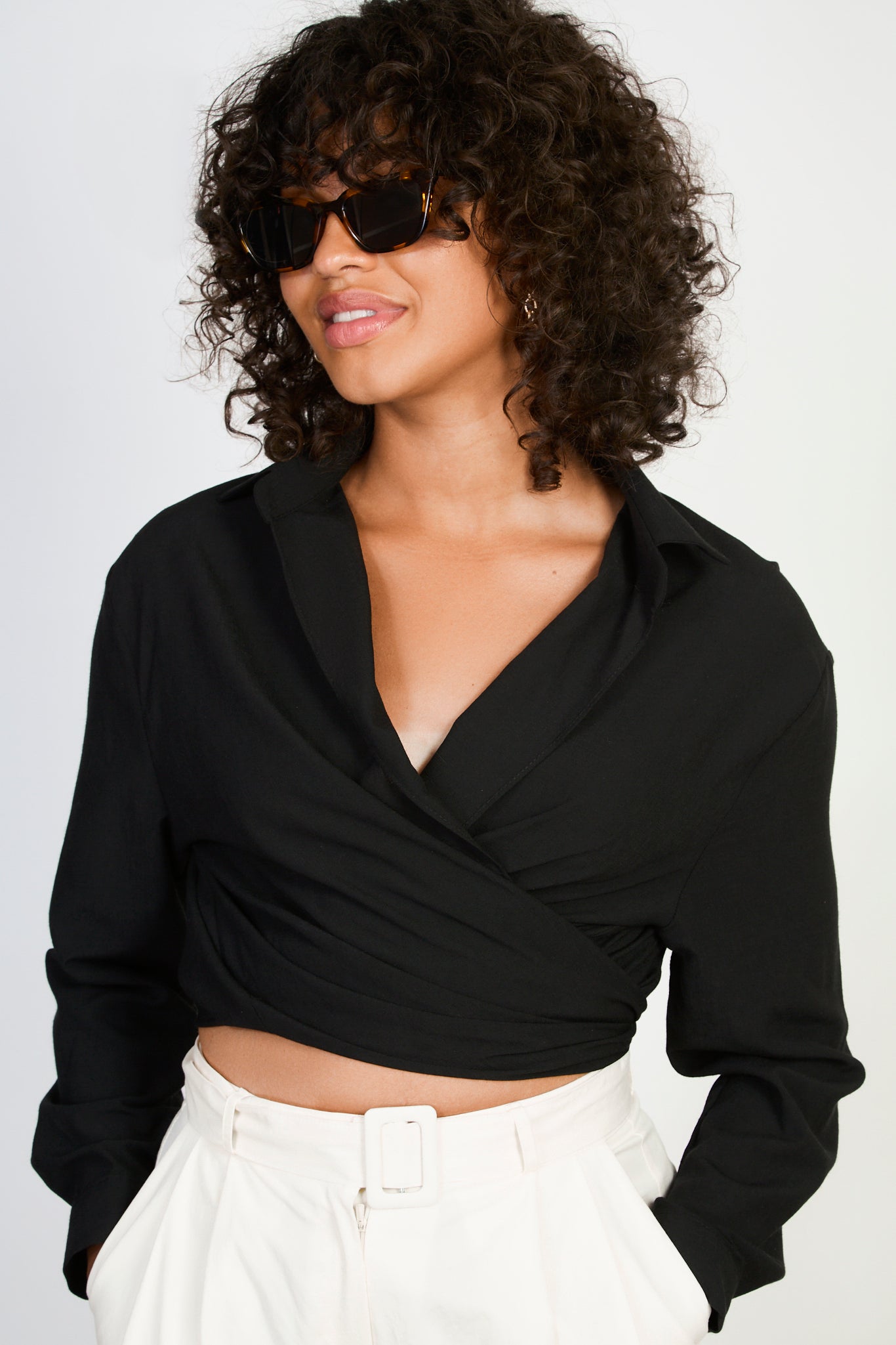 Black linen plunging tie front shirt_1