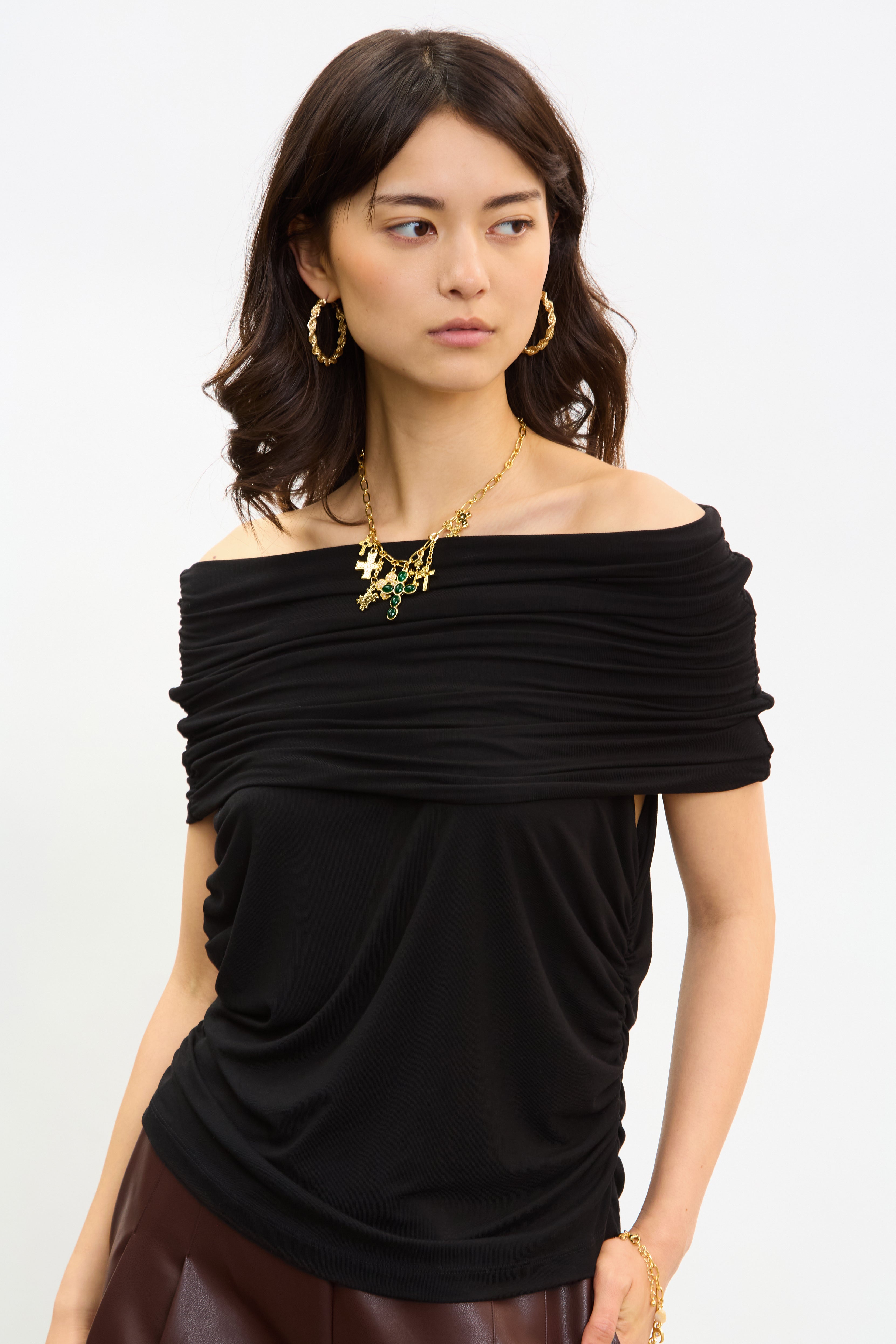 Black off shoulder short sleeved top_1