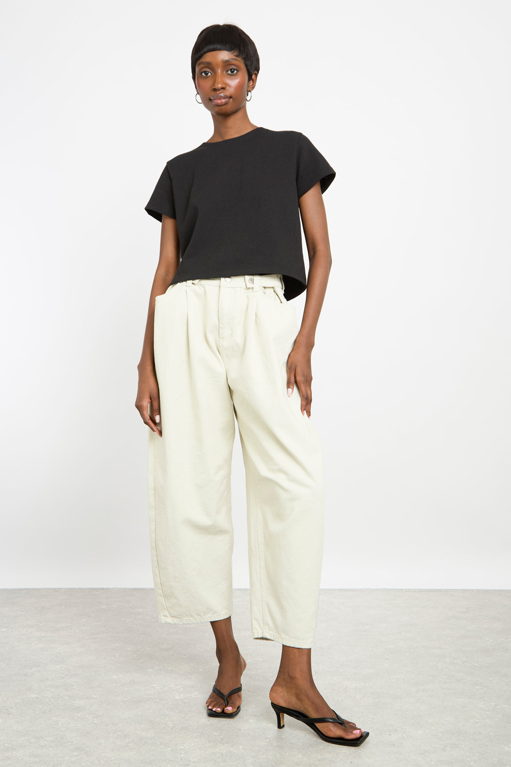 Black perforated holes T-shirt_4