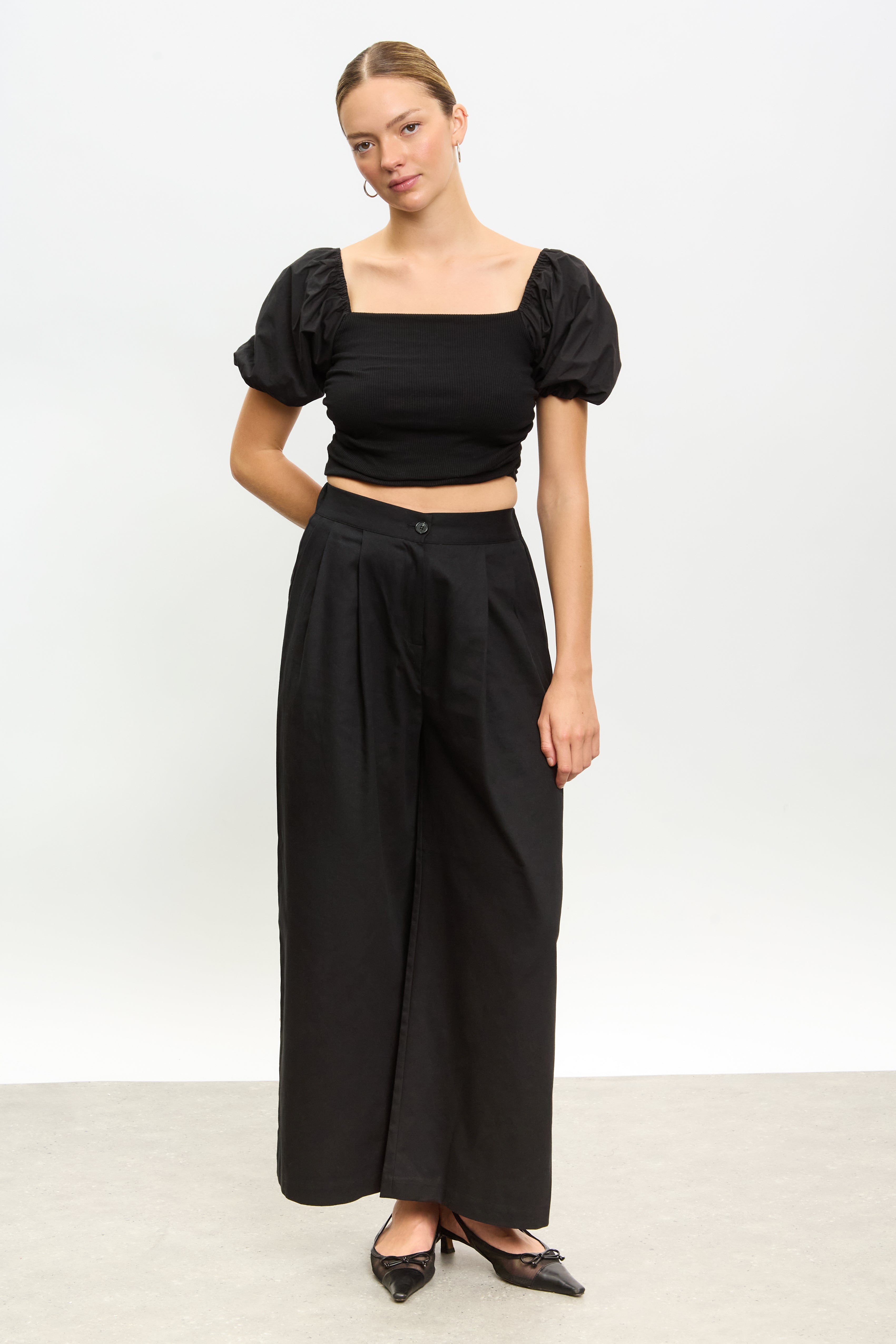 Black ribbed jersey contrast puff sleeve top_4