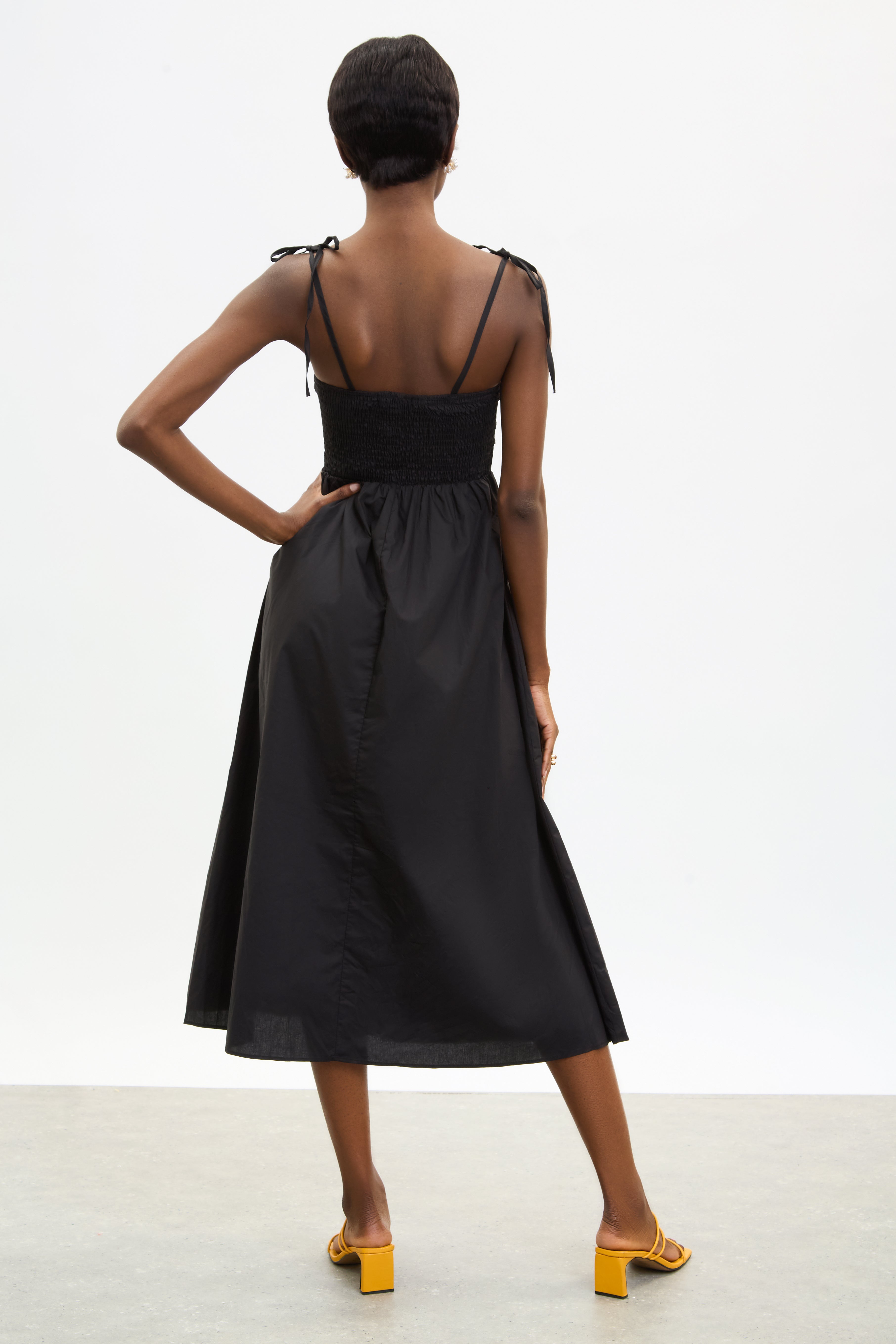 Black ruched back tie strap dress_2