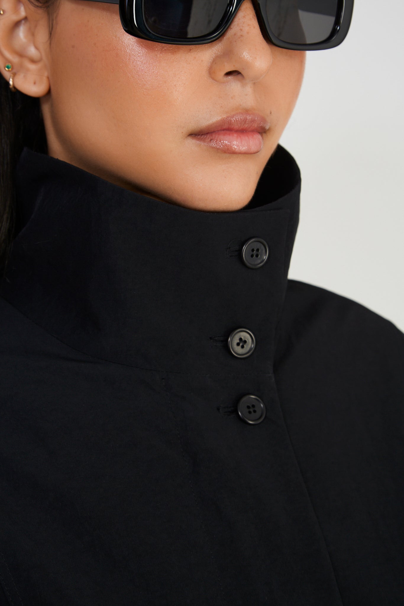 Black short collared jacket_3