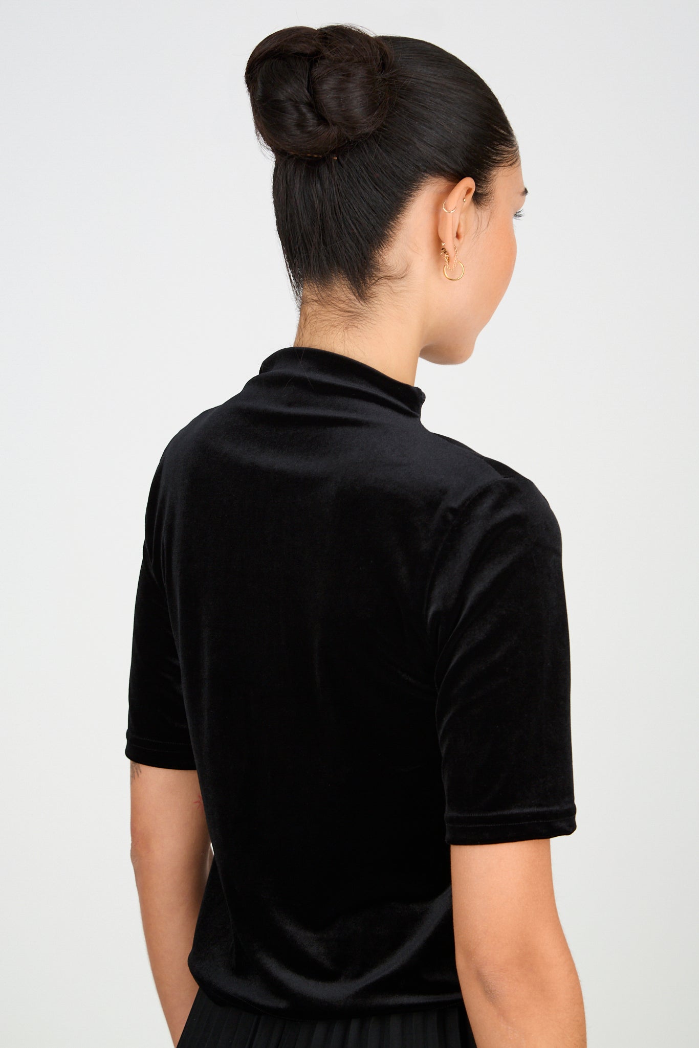 Black short sleeved velvet mock neck top_2