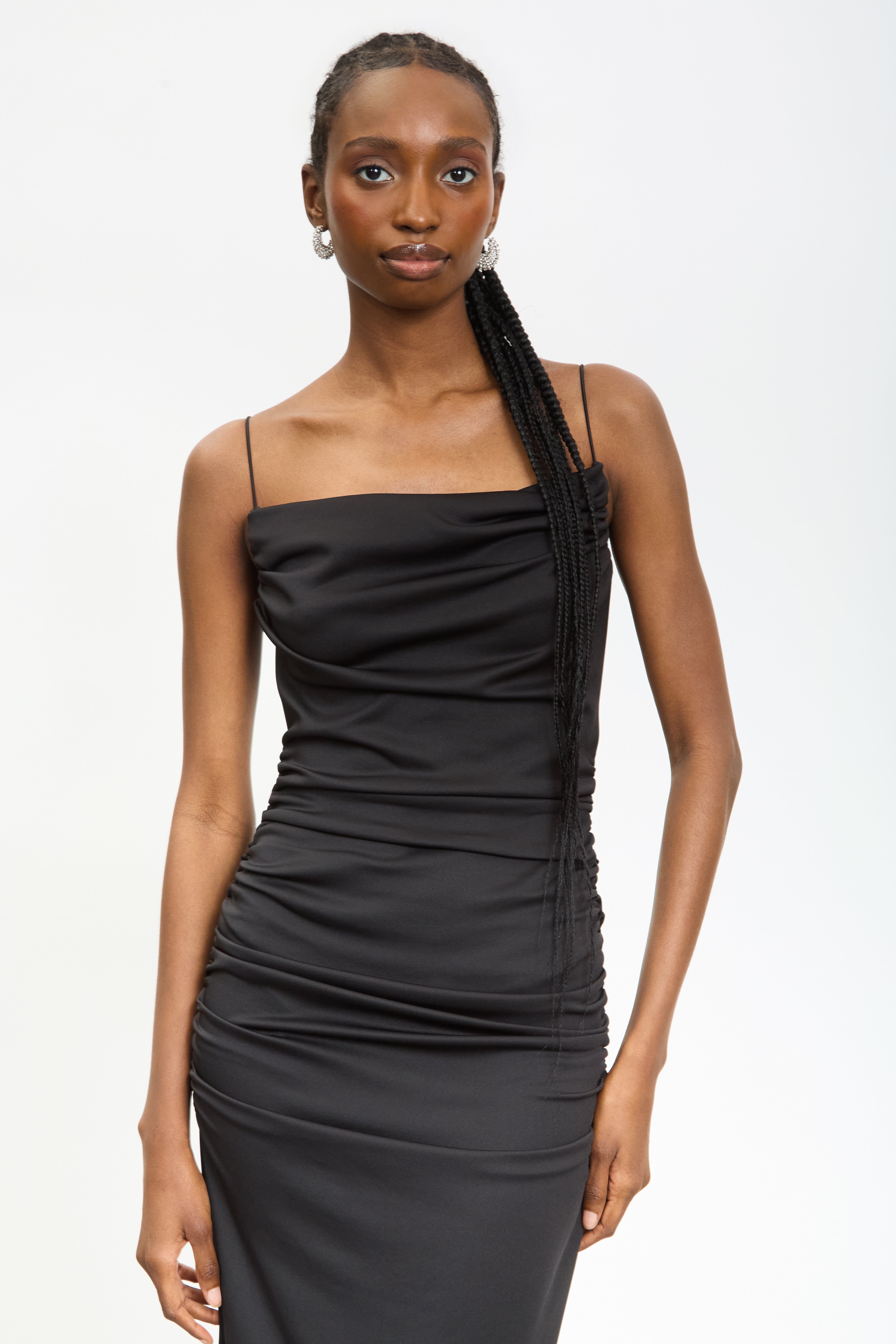 Black slim strap ruched bodice dress_3