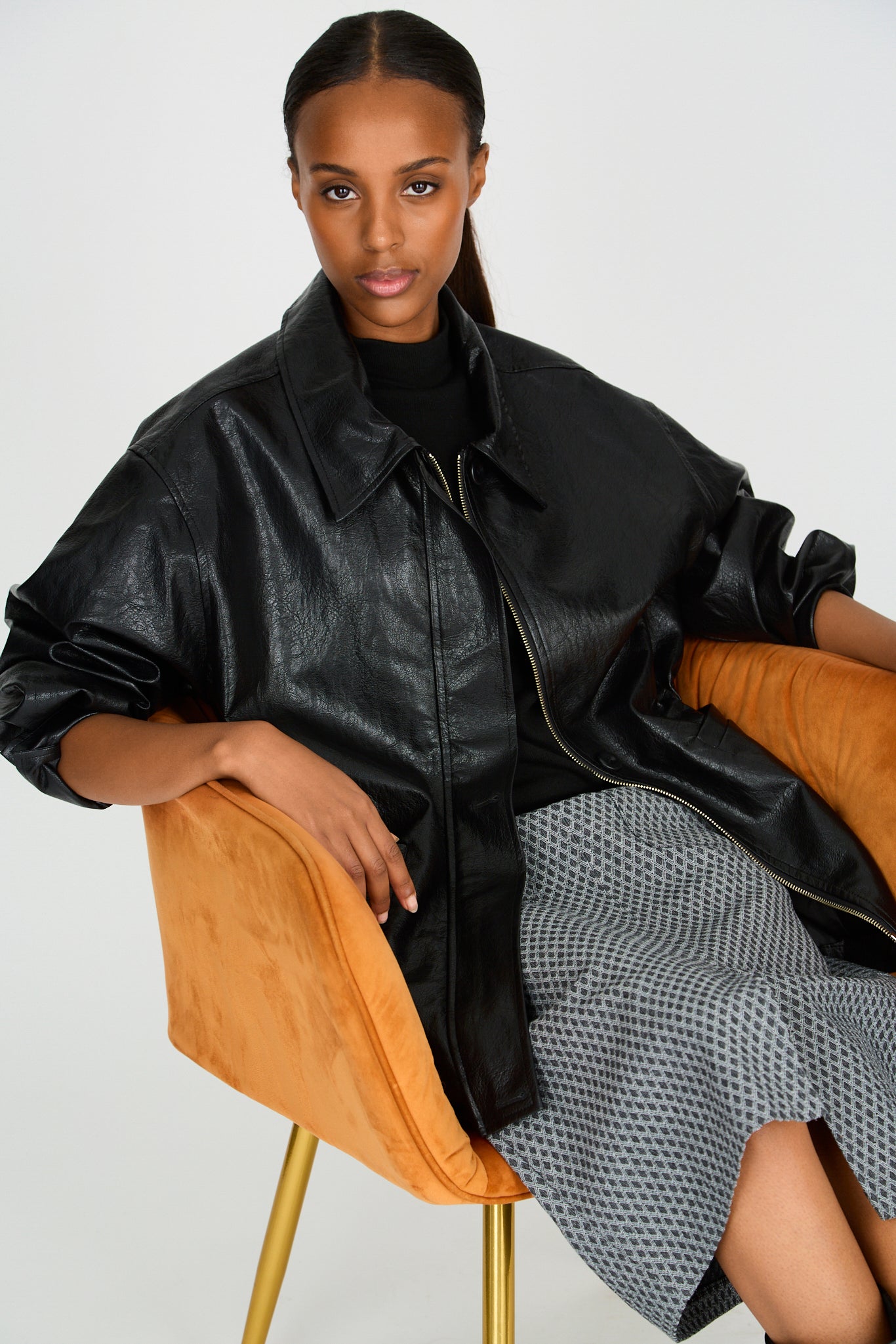 Black vegan leather cinch waist jacket_6