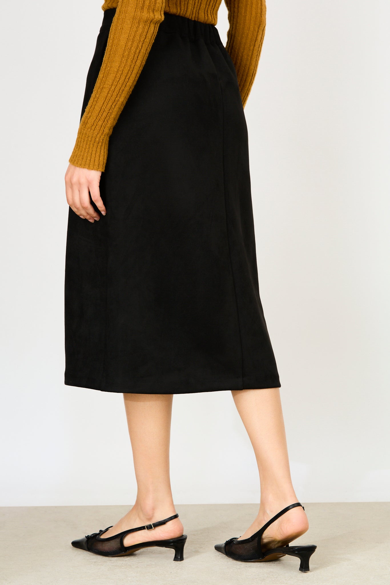 Black vegan suede side pocket straight fit skirt_2