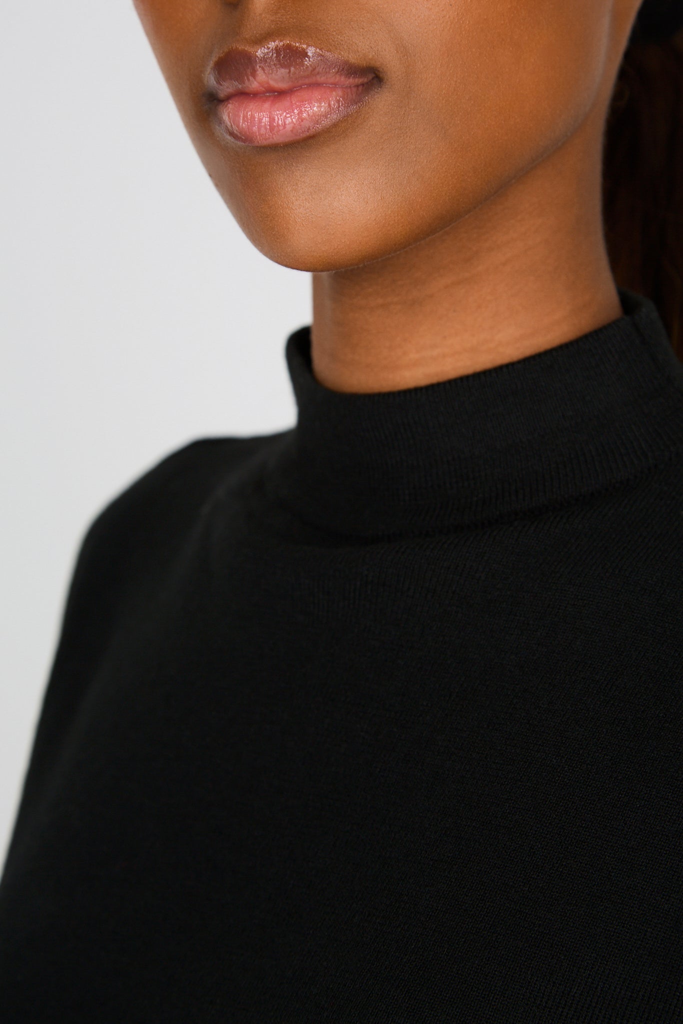 Black wool blend short sleeved mock neck knit top_3