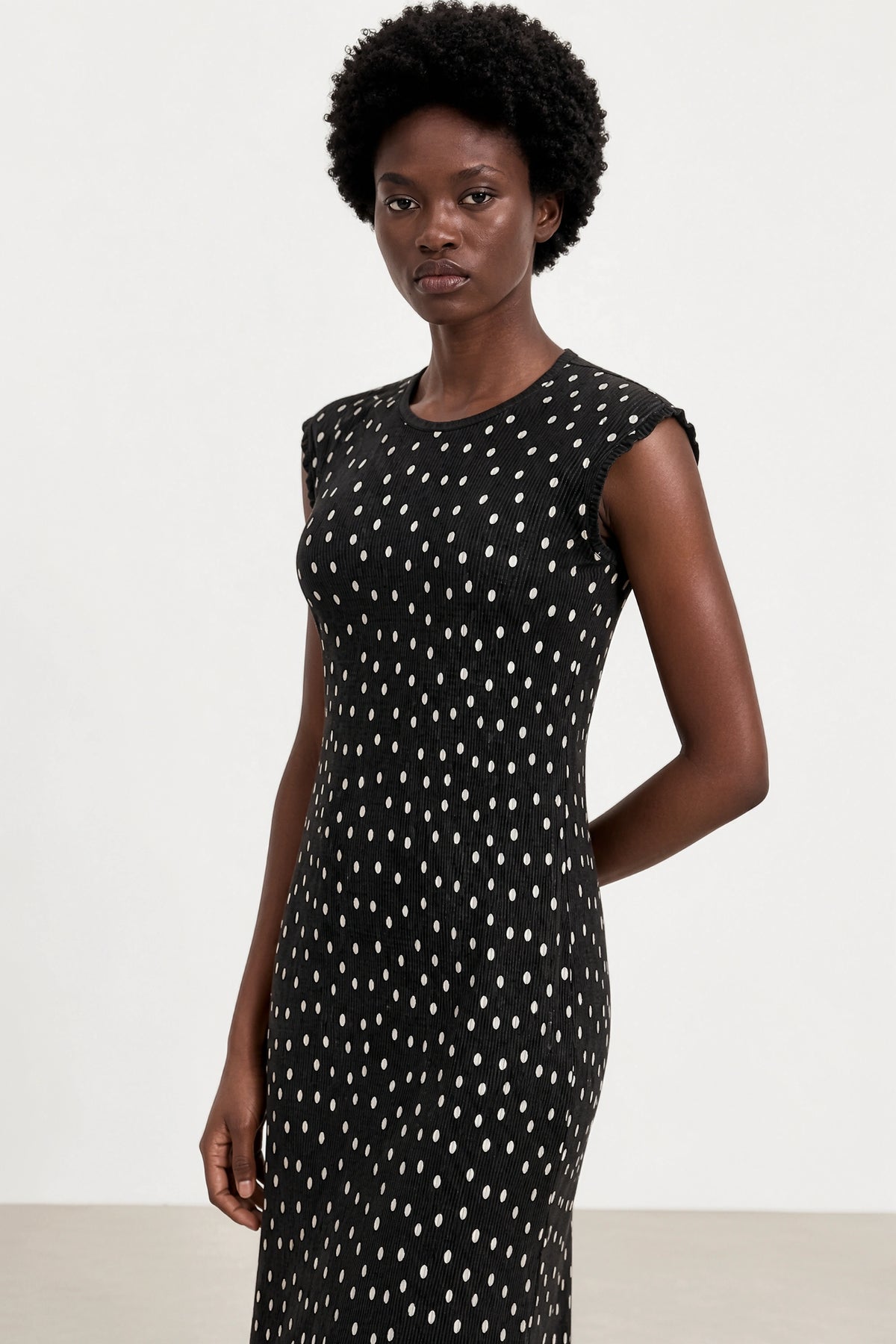 Black and ivory polka dot ribbed sleeveless column dress_3