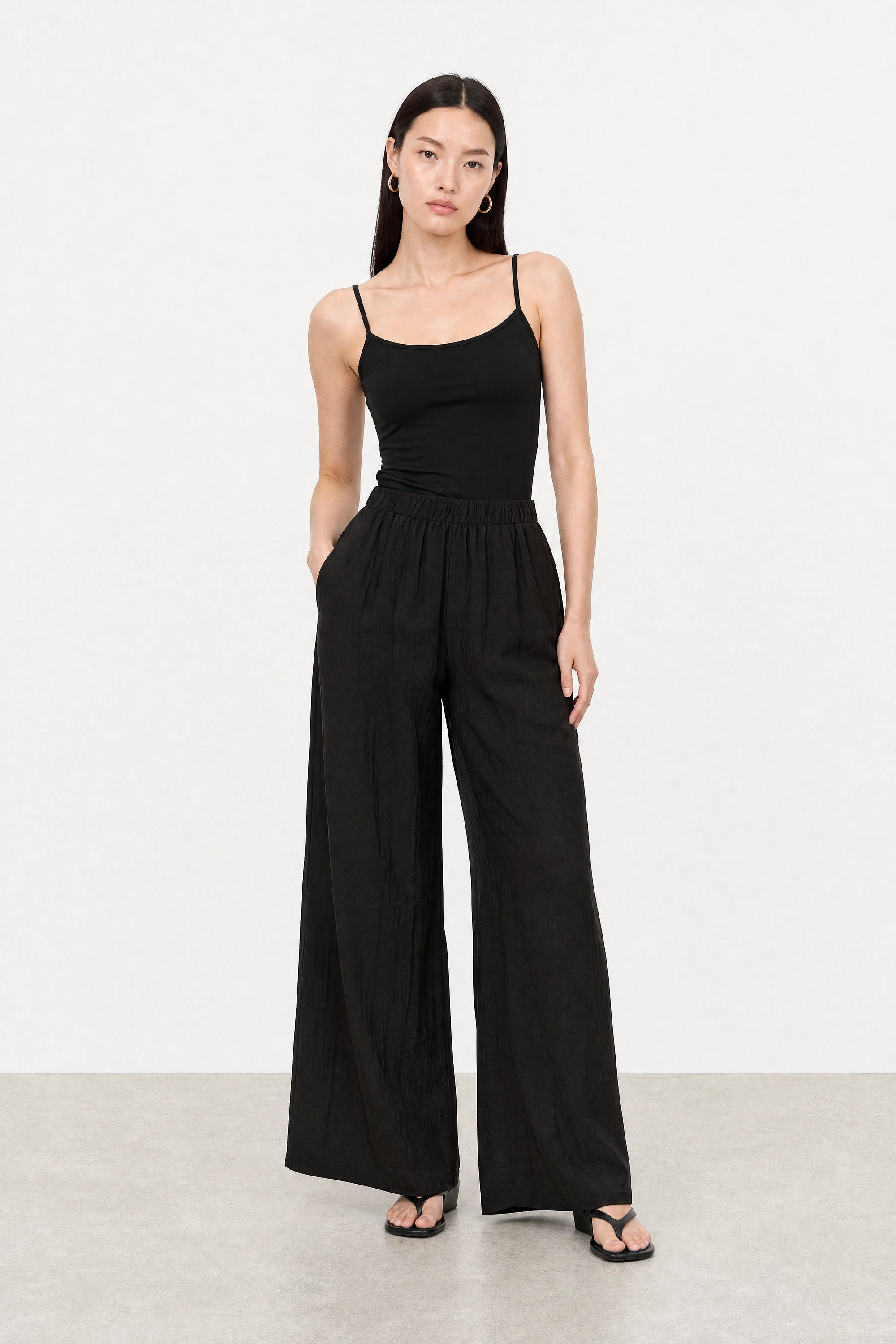 Black wide leg floaty trousers_5