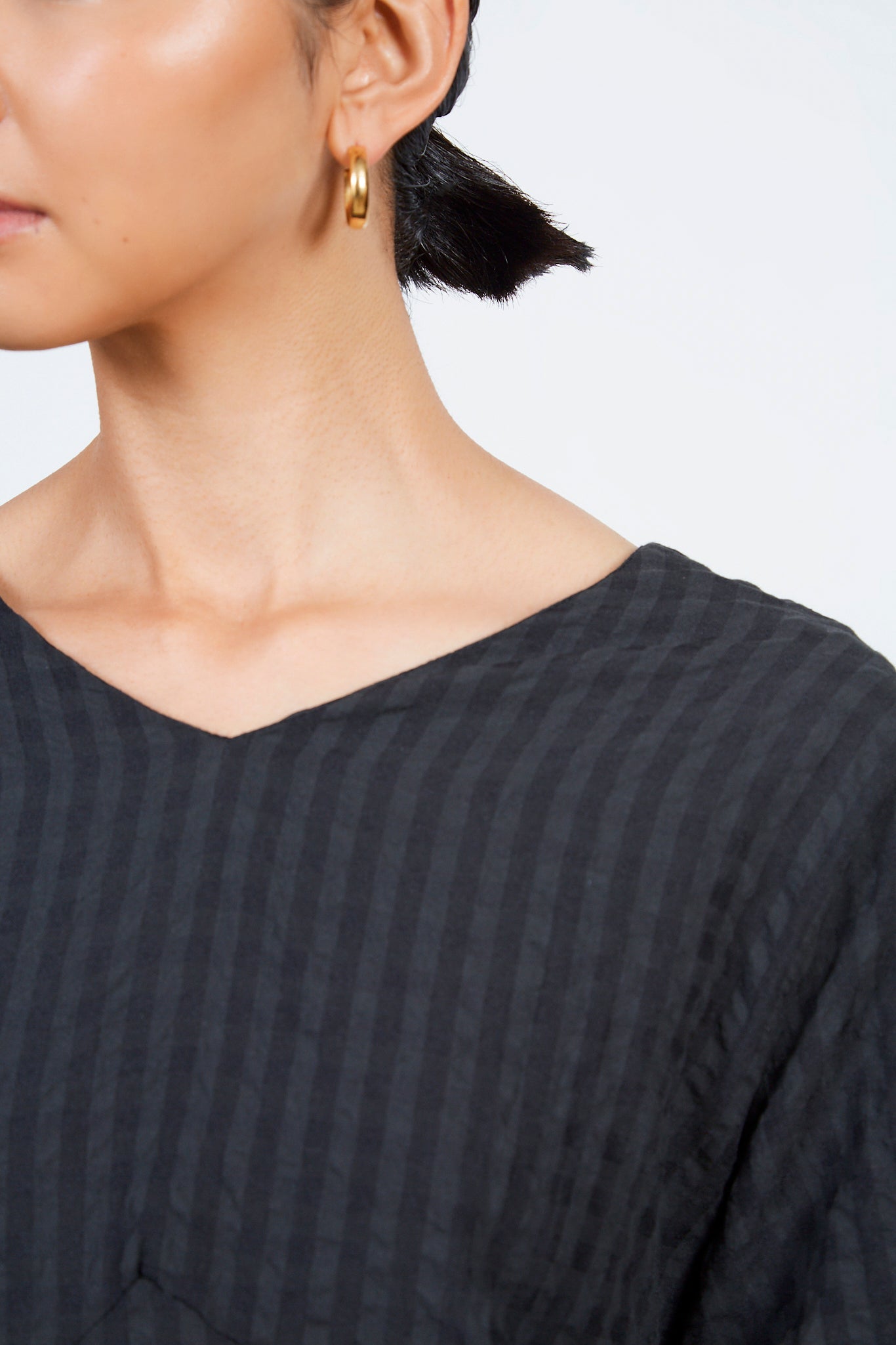 Black and grey gingham puff sleeve dress_4