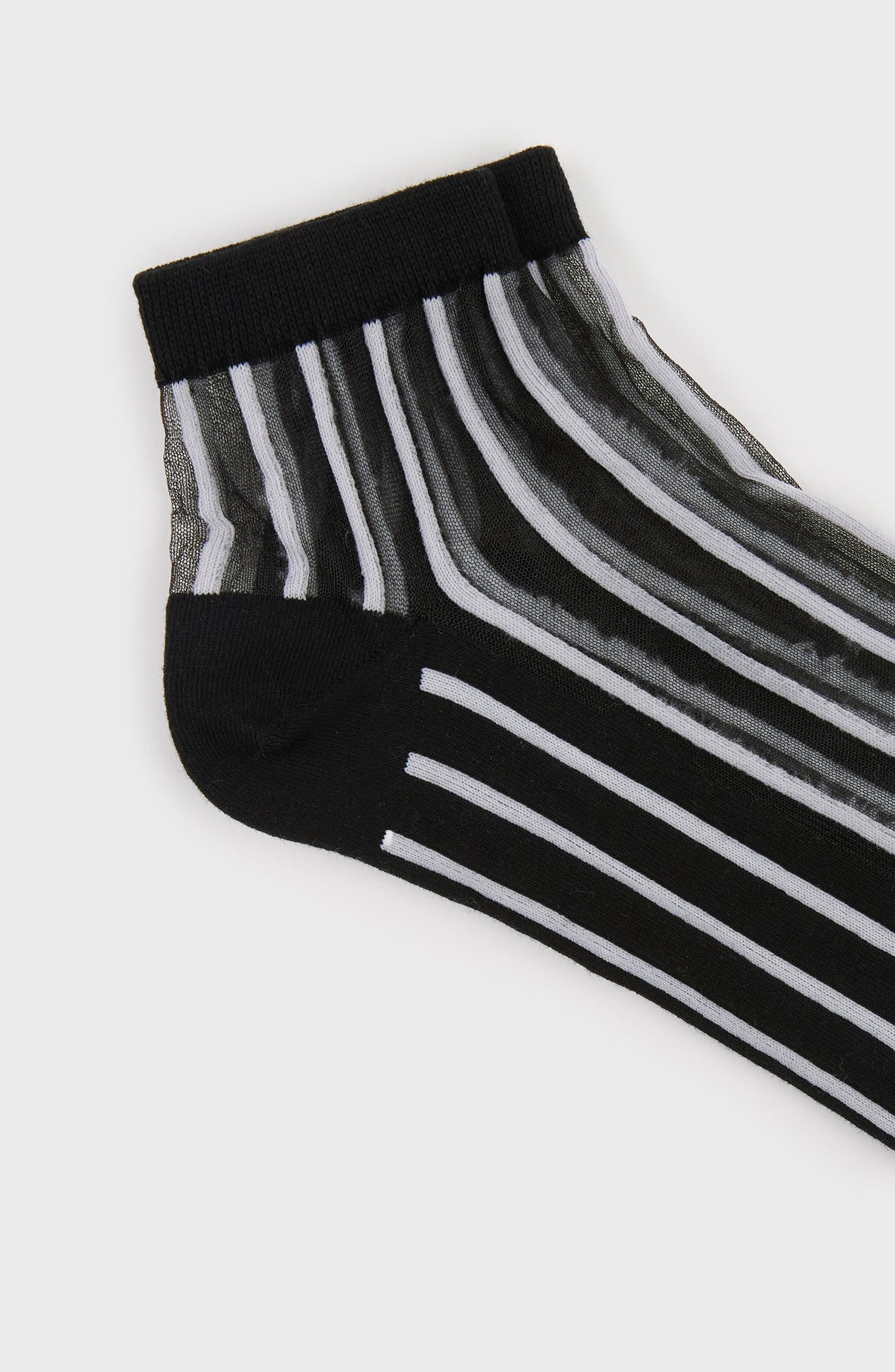 Black and white sheer referee stripe ankle socks_3