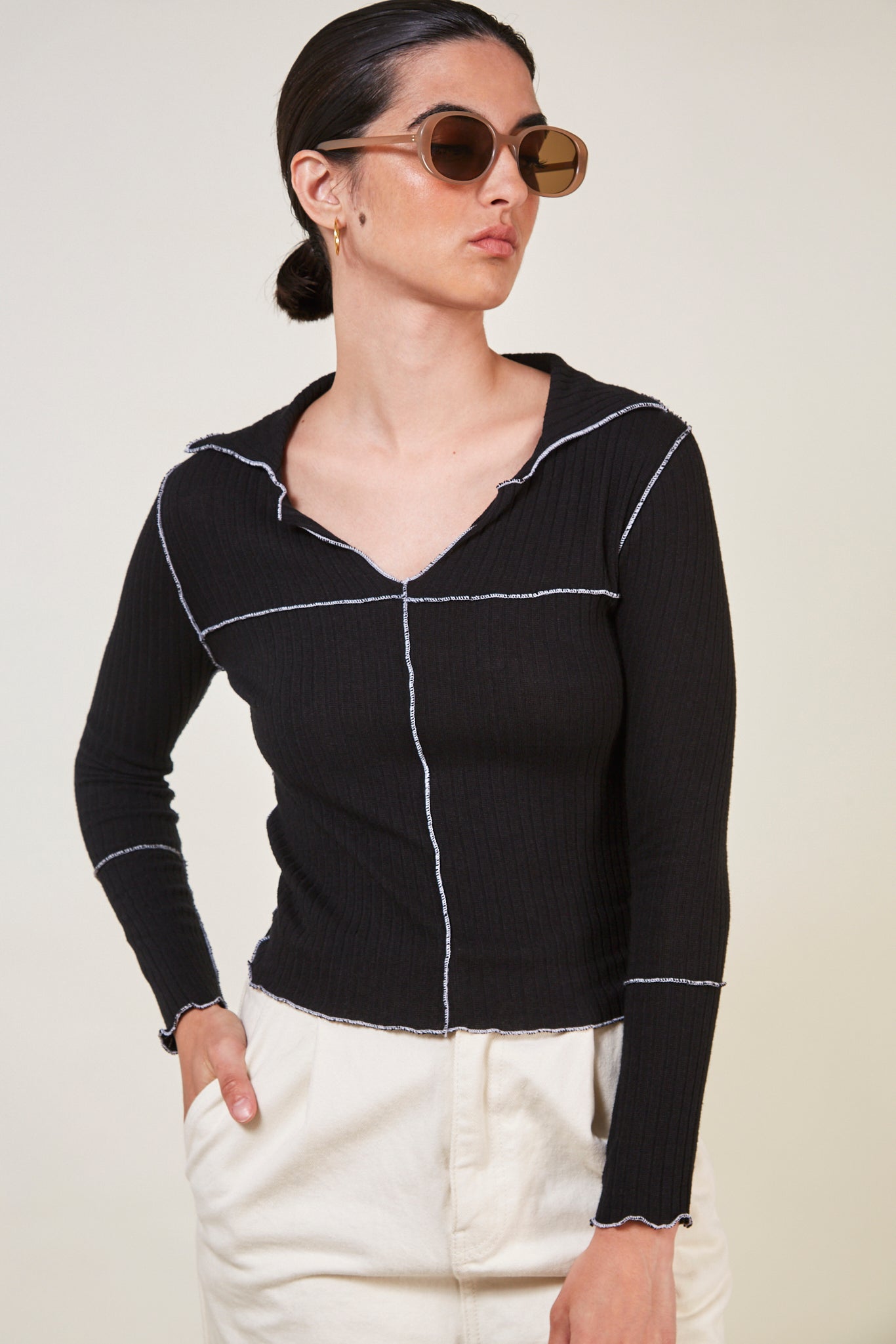 Black and white trim collar top_1
