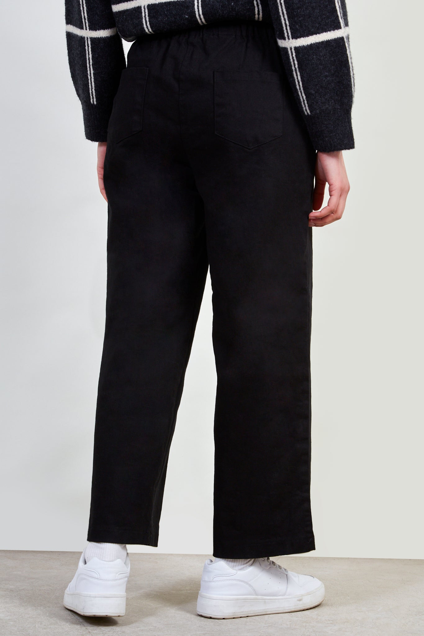 Black button detail wide leg trousers_3