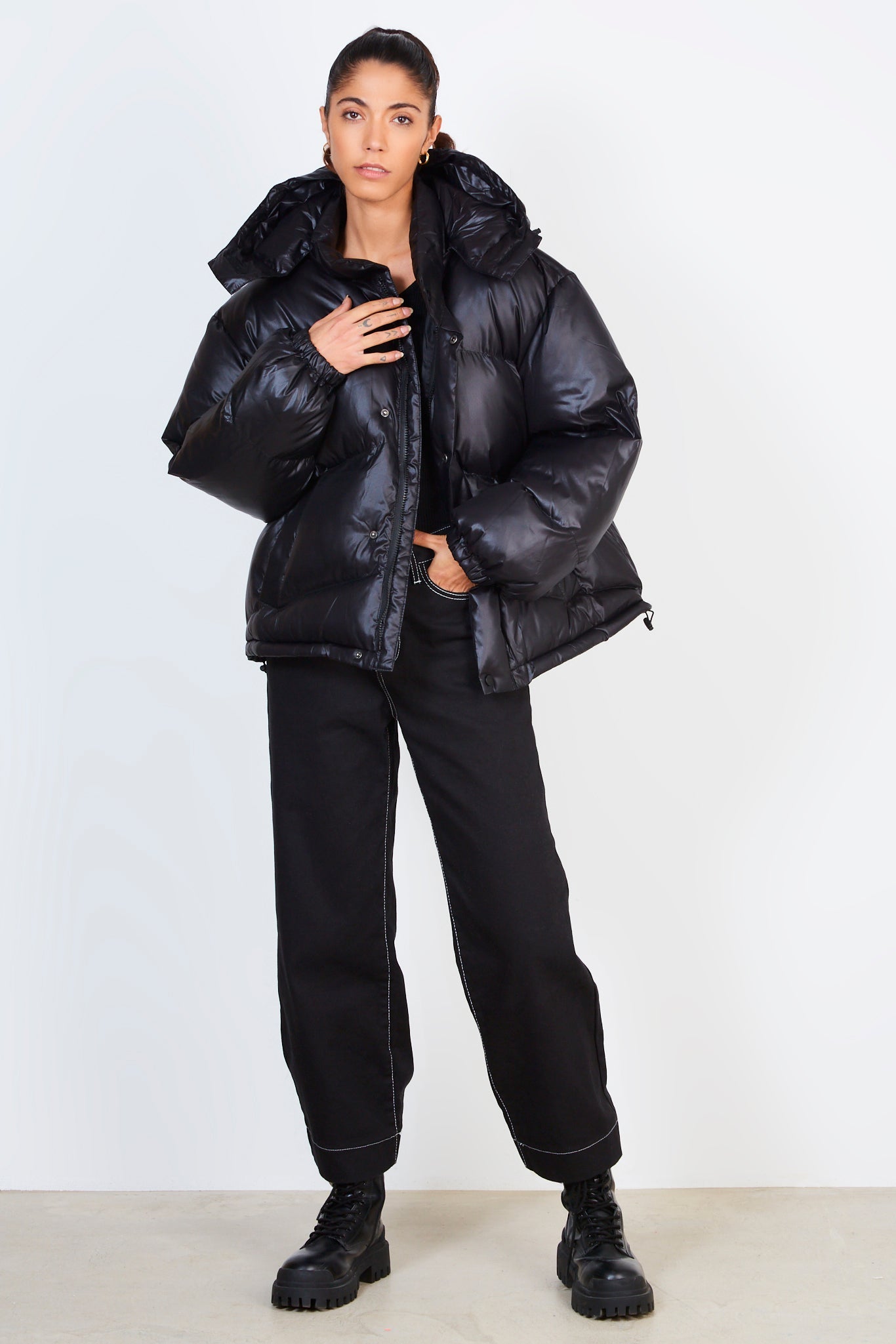 Black hooded puffer jacket_4
