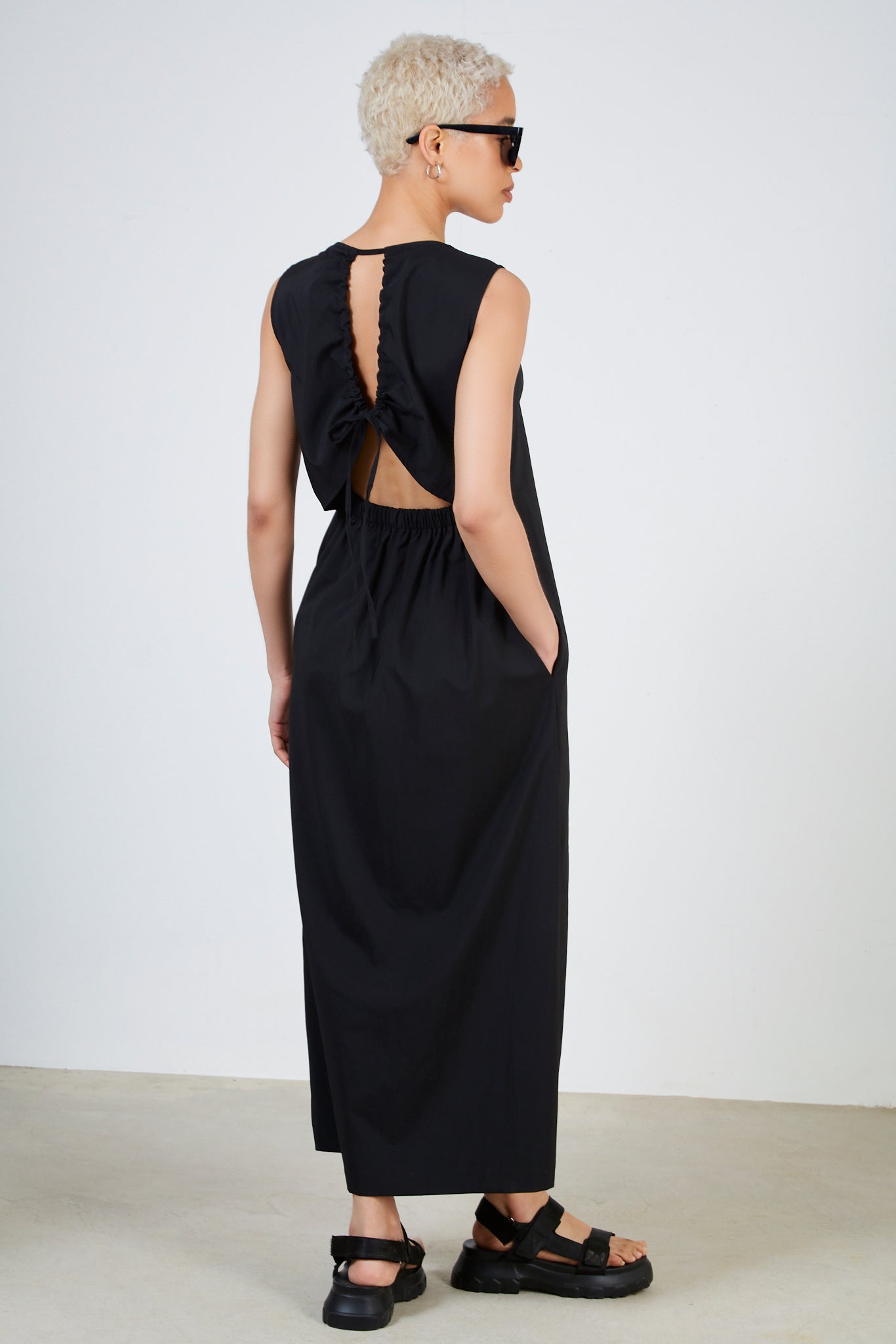 Black looped tie back dress_1
