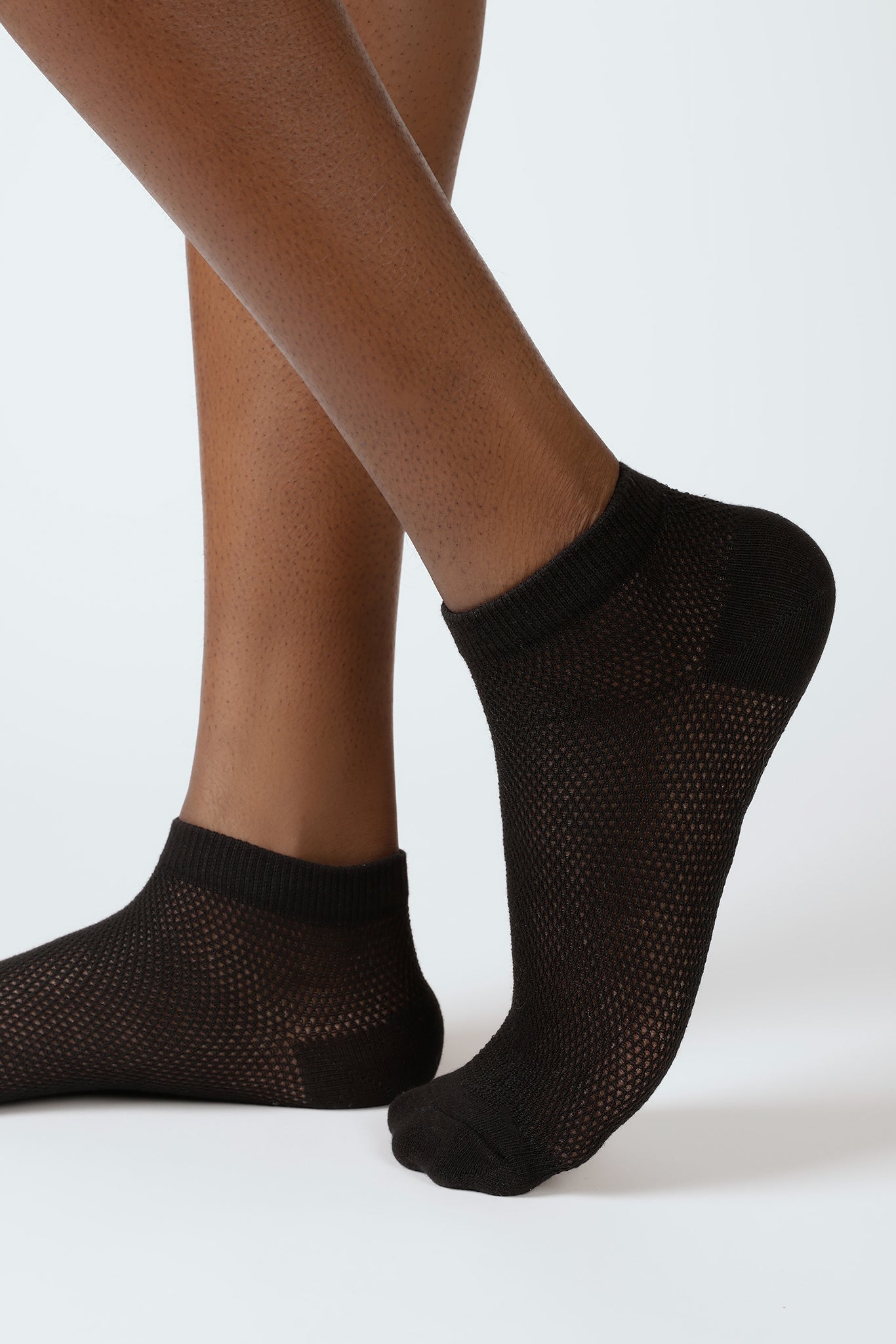 Black mesh ankle socks_1