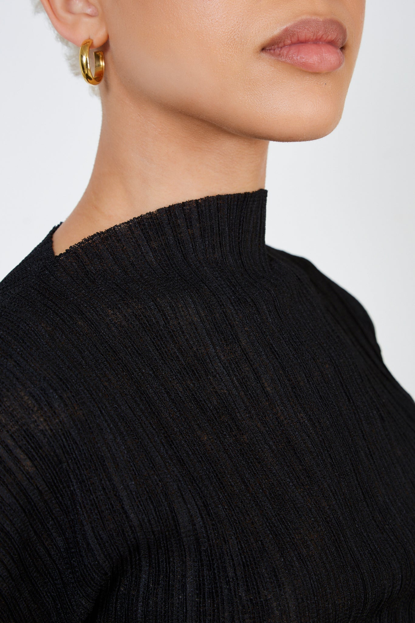 Black pleat ribbed short sleeved top_4