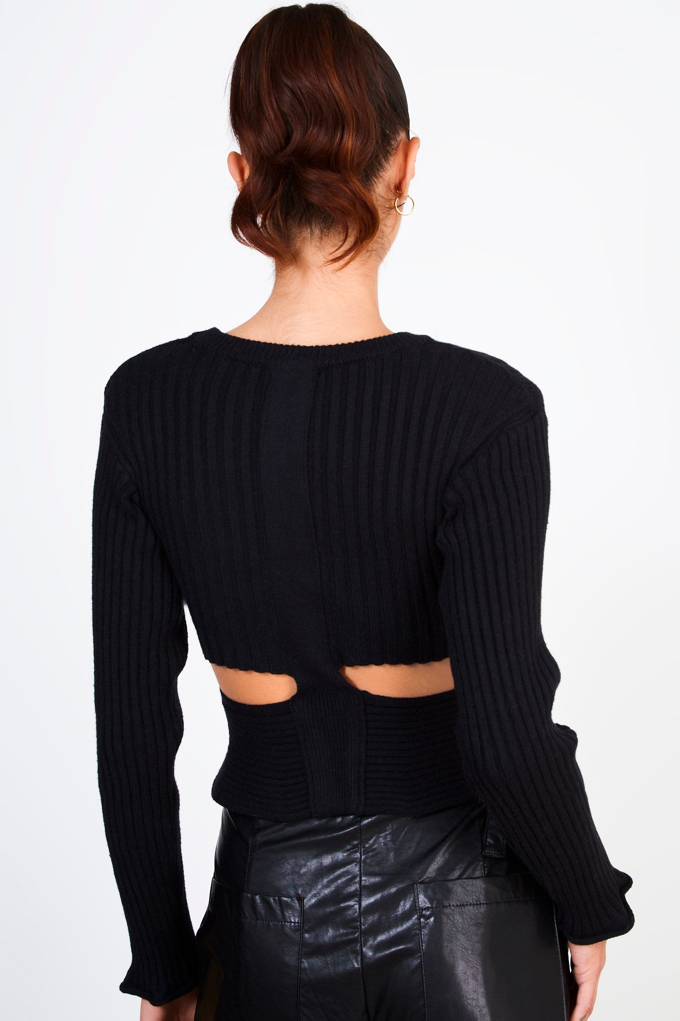 Black ribbed slit back knit top_2
