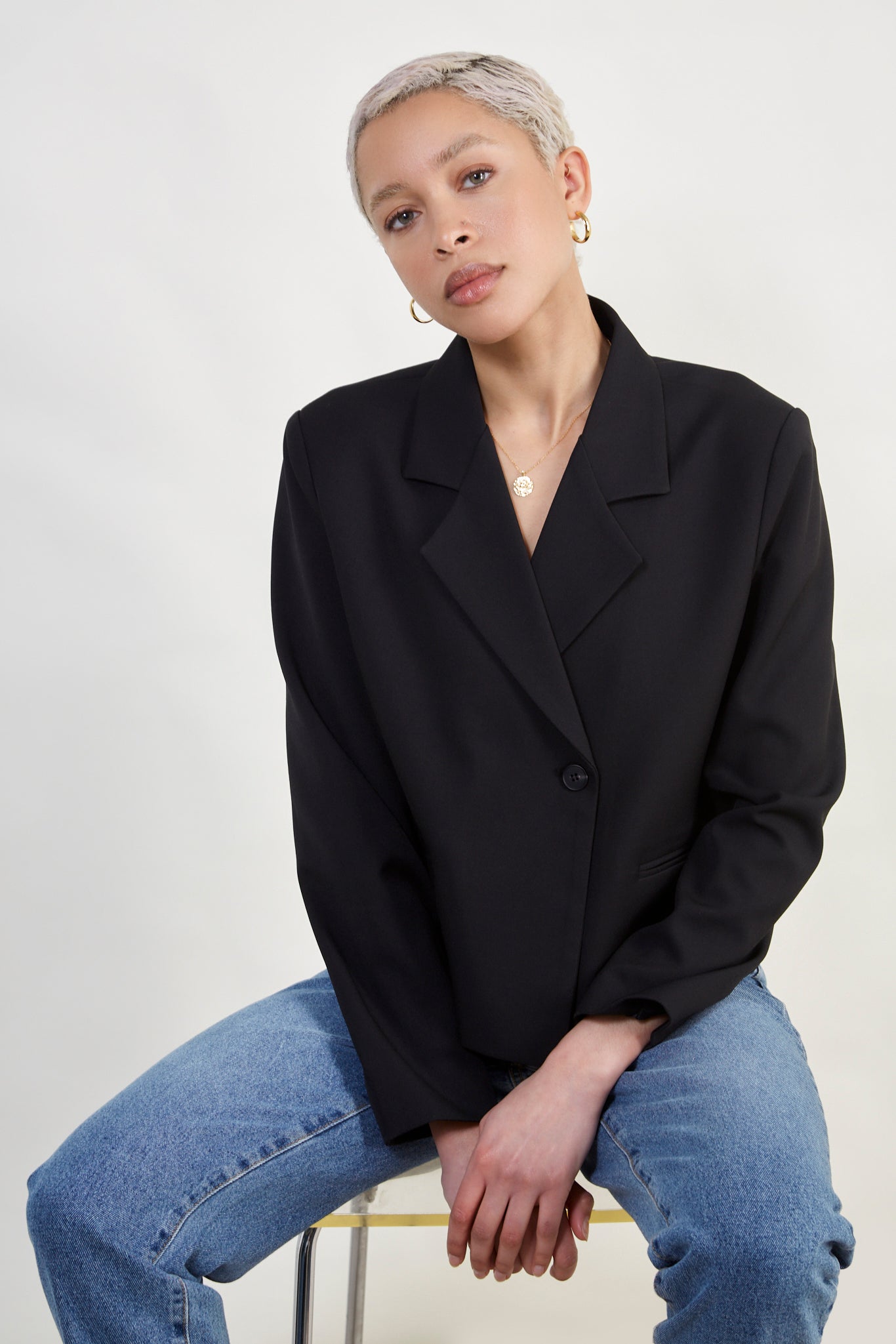 Black short suit jacket_5