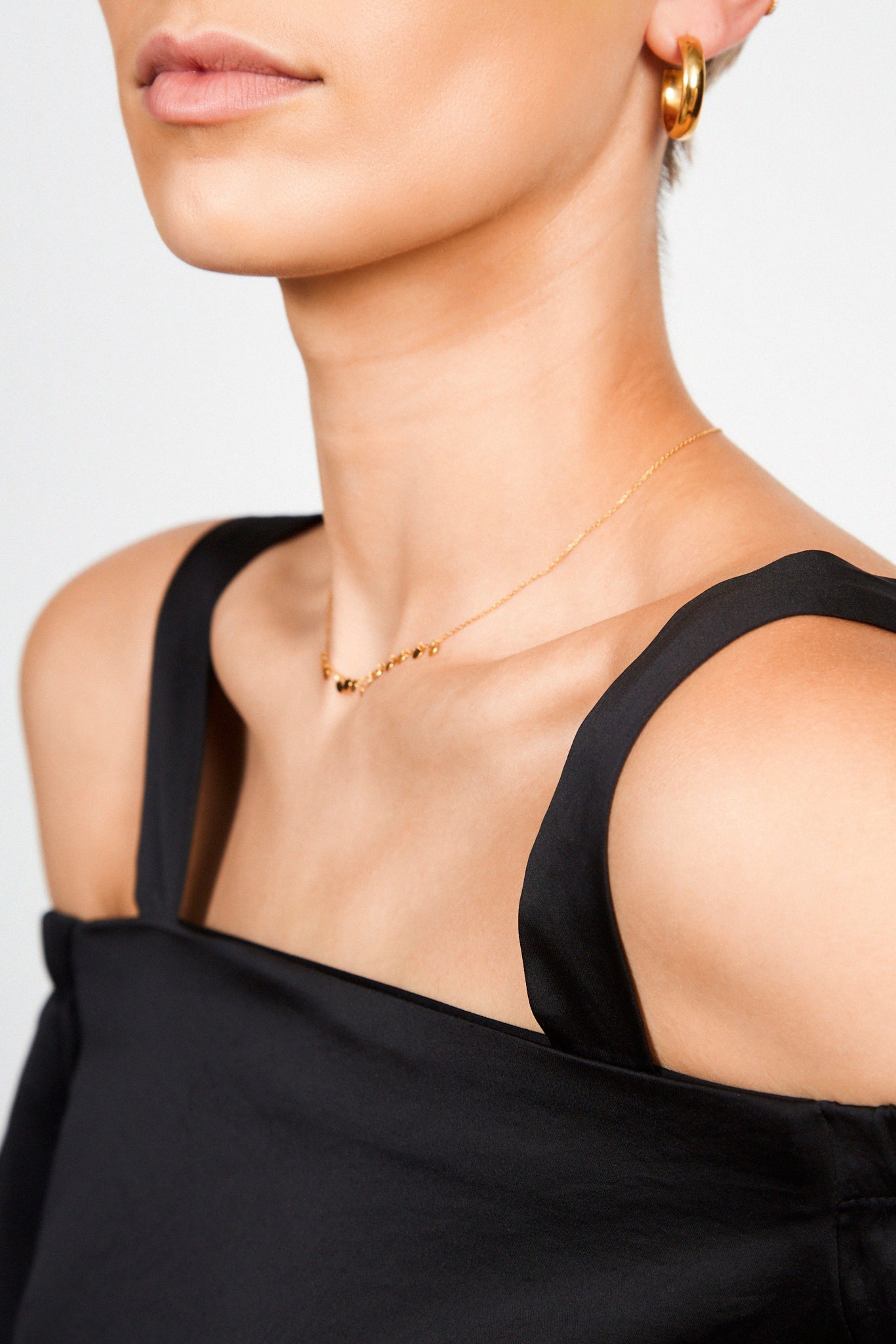 Black silky drop shoulder top_4