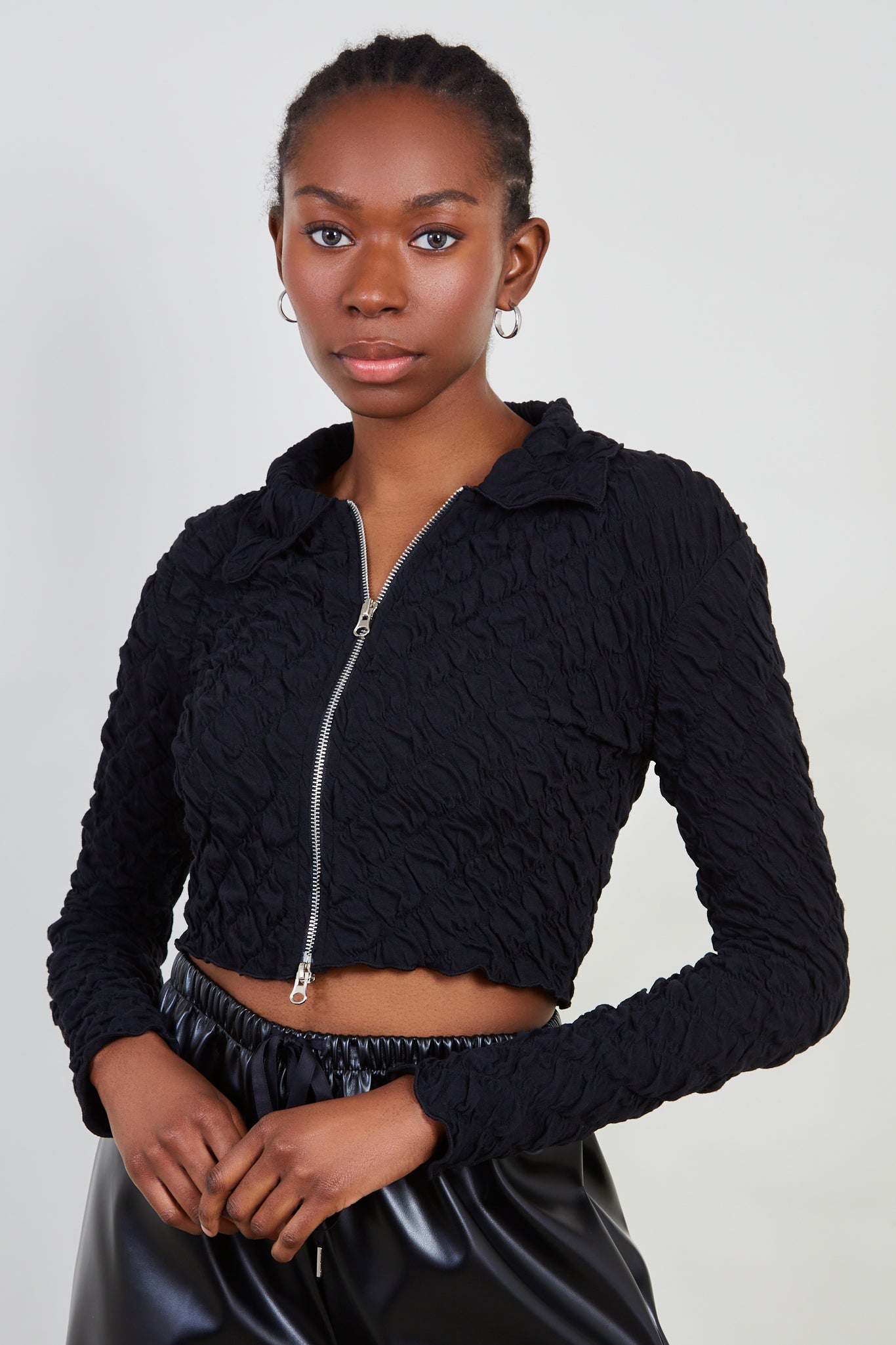 Black textured zip top_1