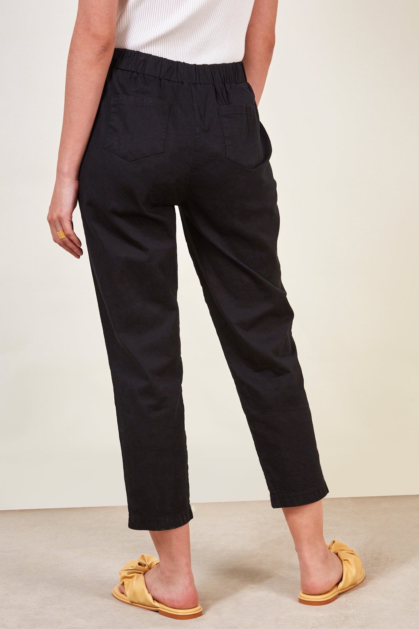 Black thin loose fit drawstring trousers_3