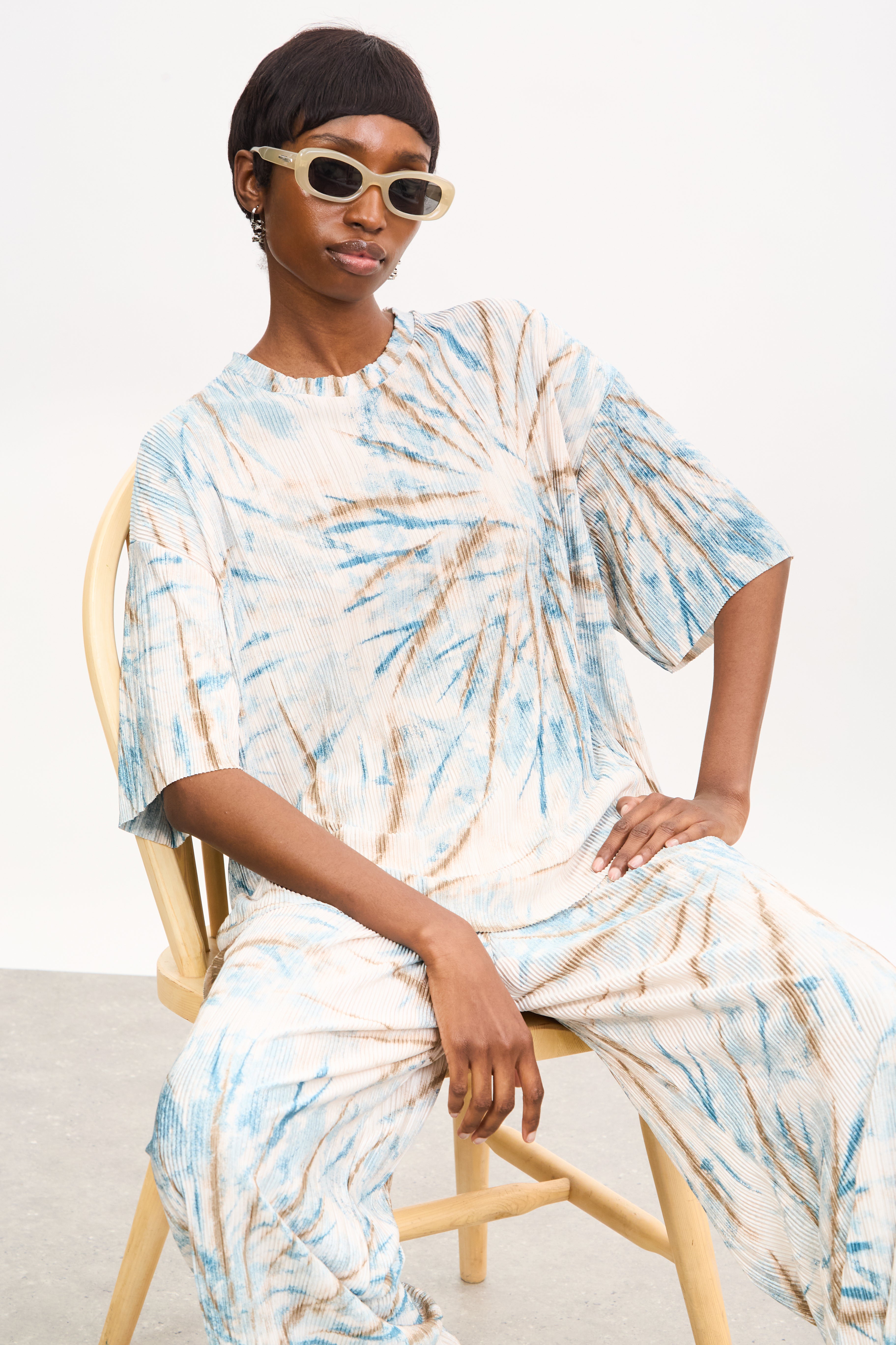 Blue and brown tie dye print ribbed tee_5