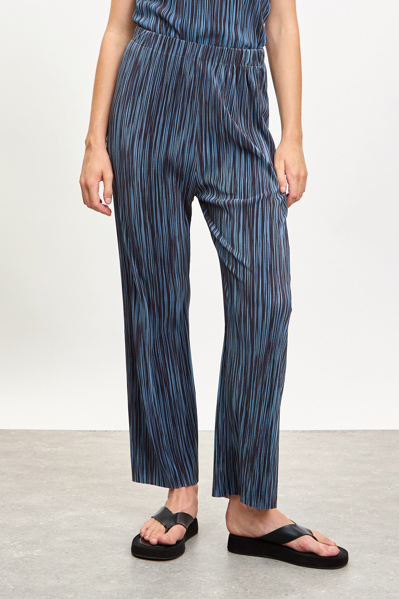 Blue and grey micro ribbed pleated trousers_1