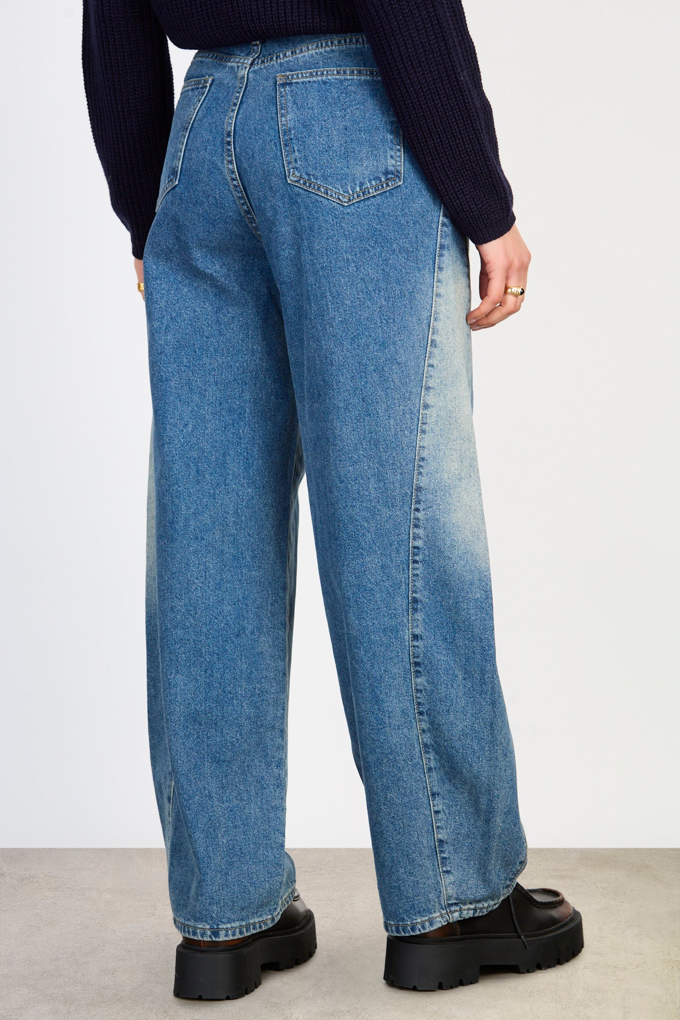 Blue rounded side panel jeans_2