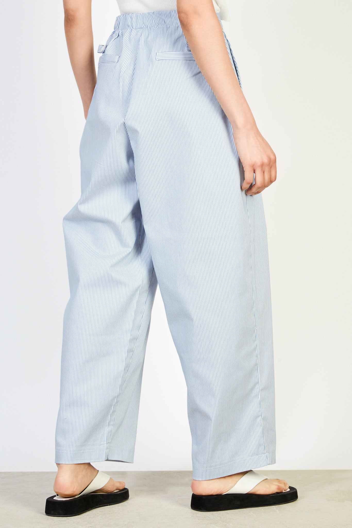 Blue seersucker large pleat trousers_2