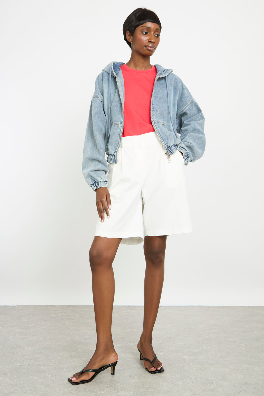 Blue short hooded denim jacket_5