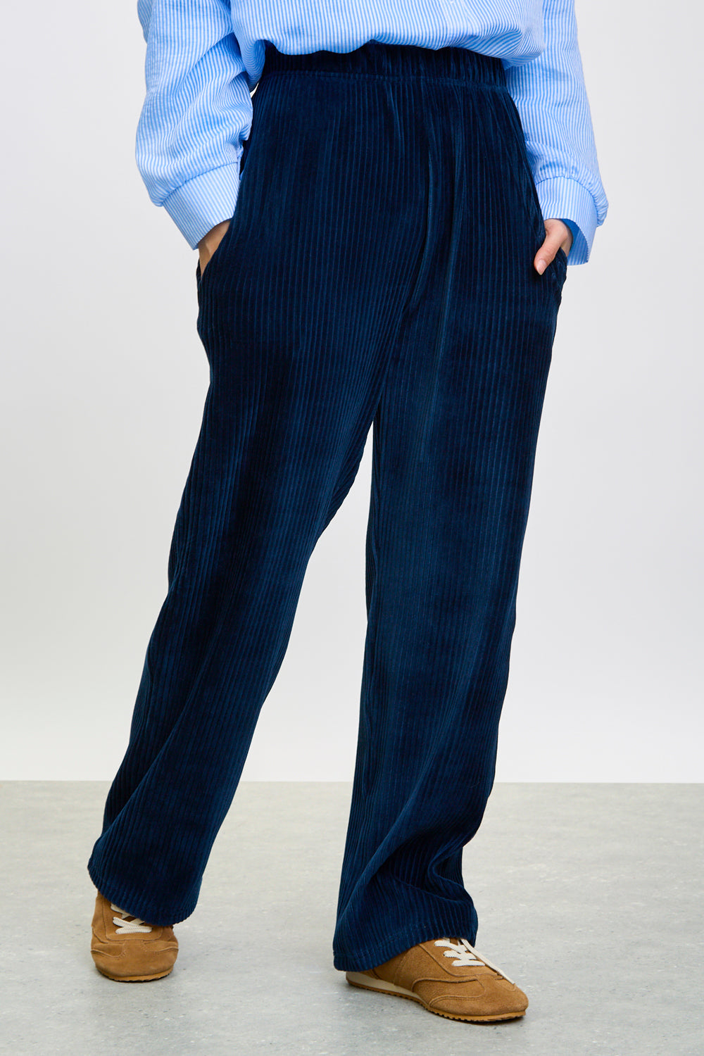 Blue thick wale drawstring trousers_1