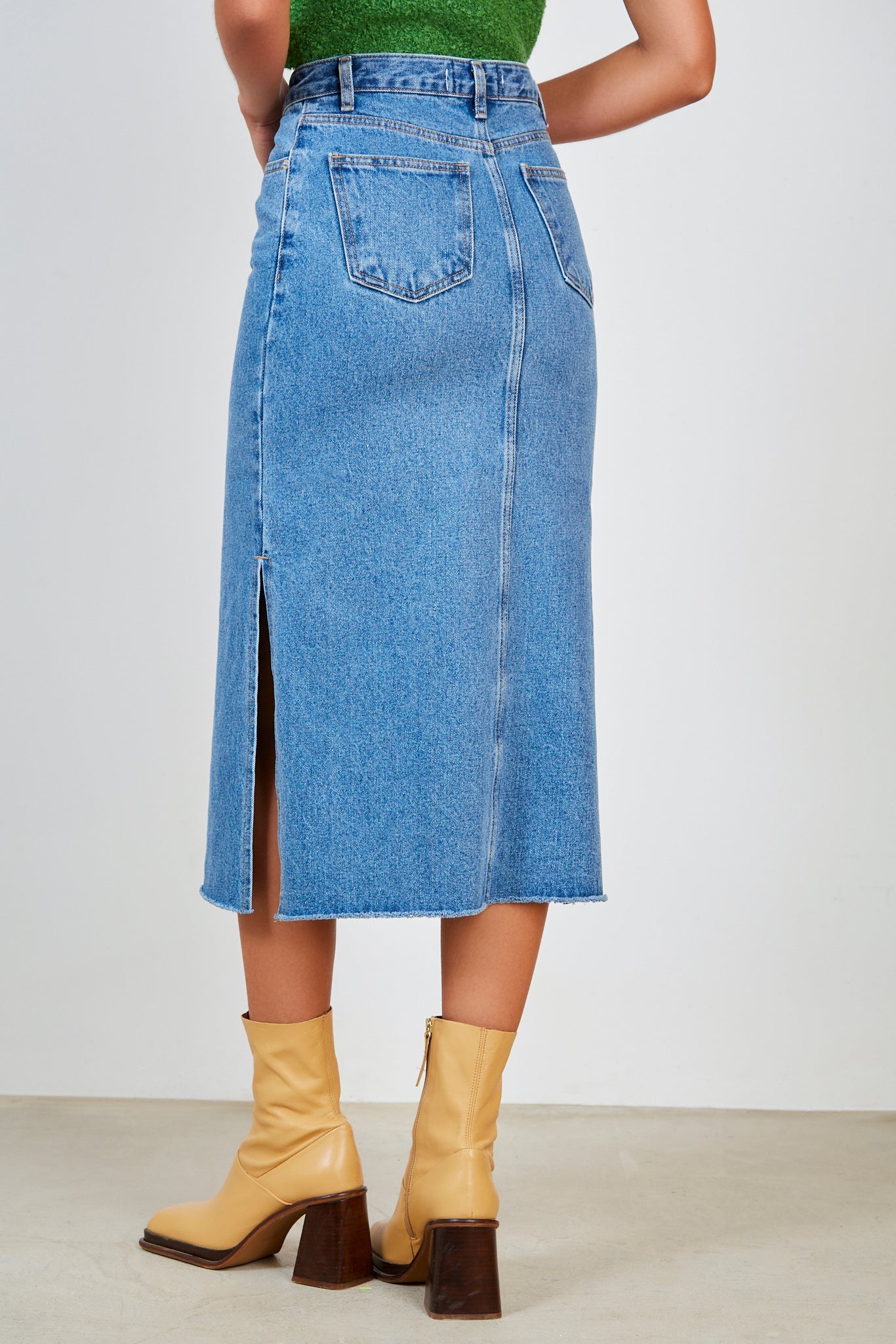 Blue denim diagonal button skirt_2