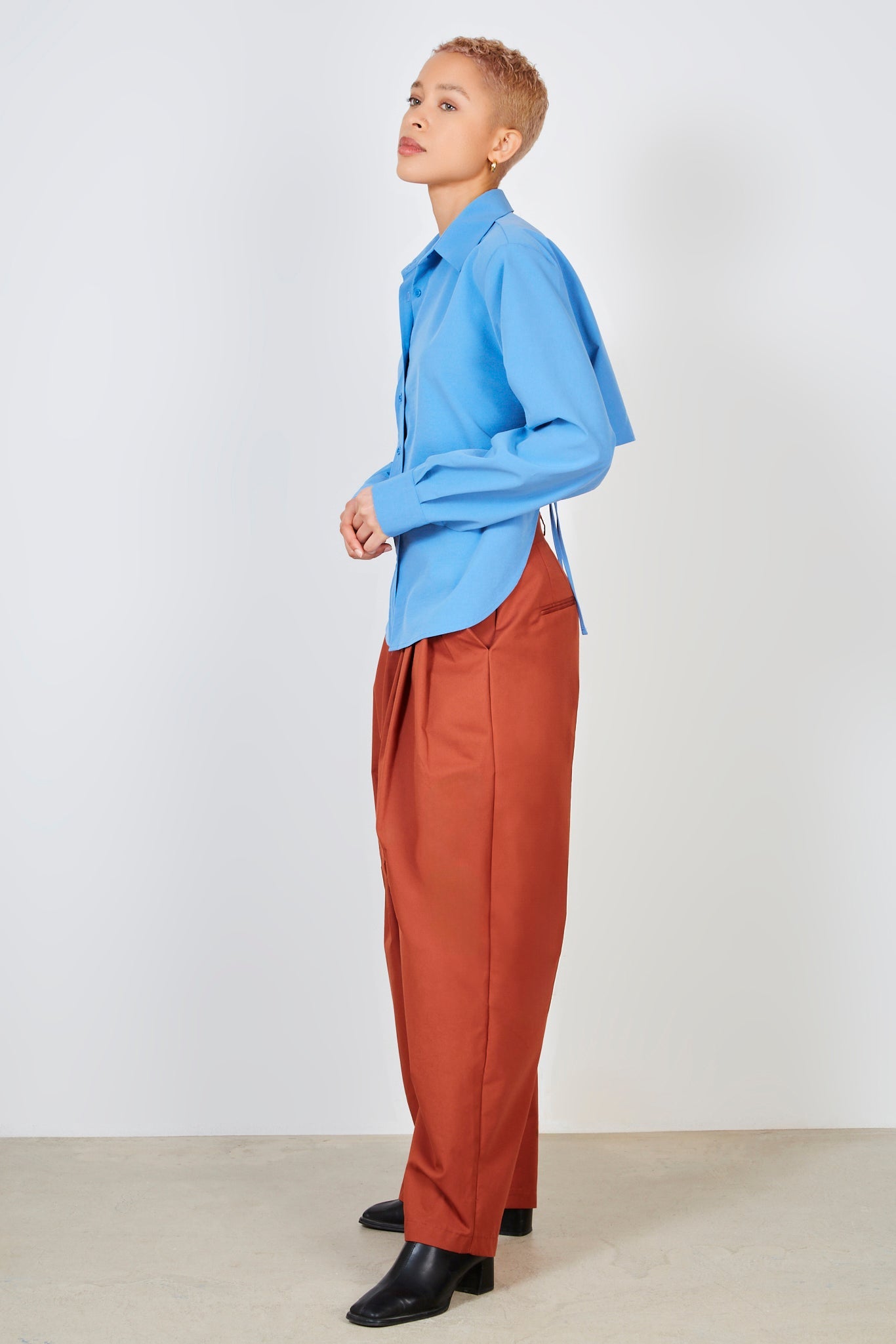 Blue open tie back shirt_5