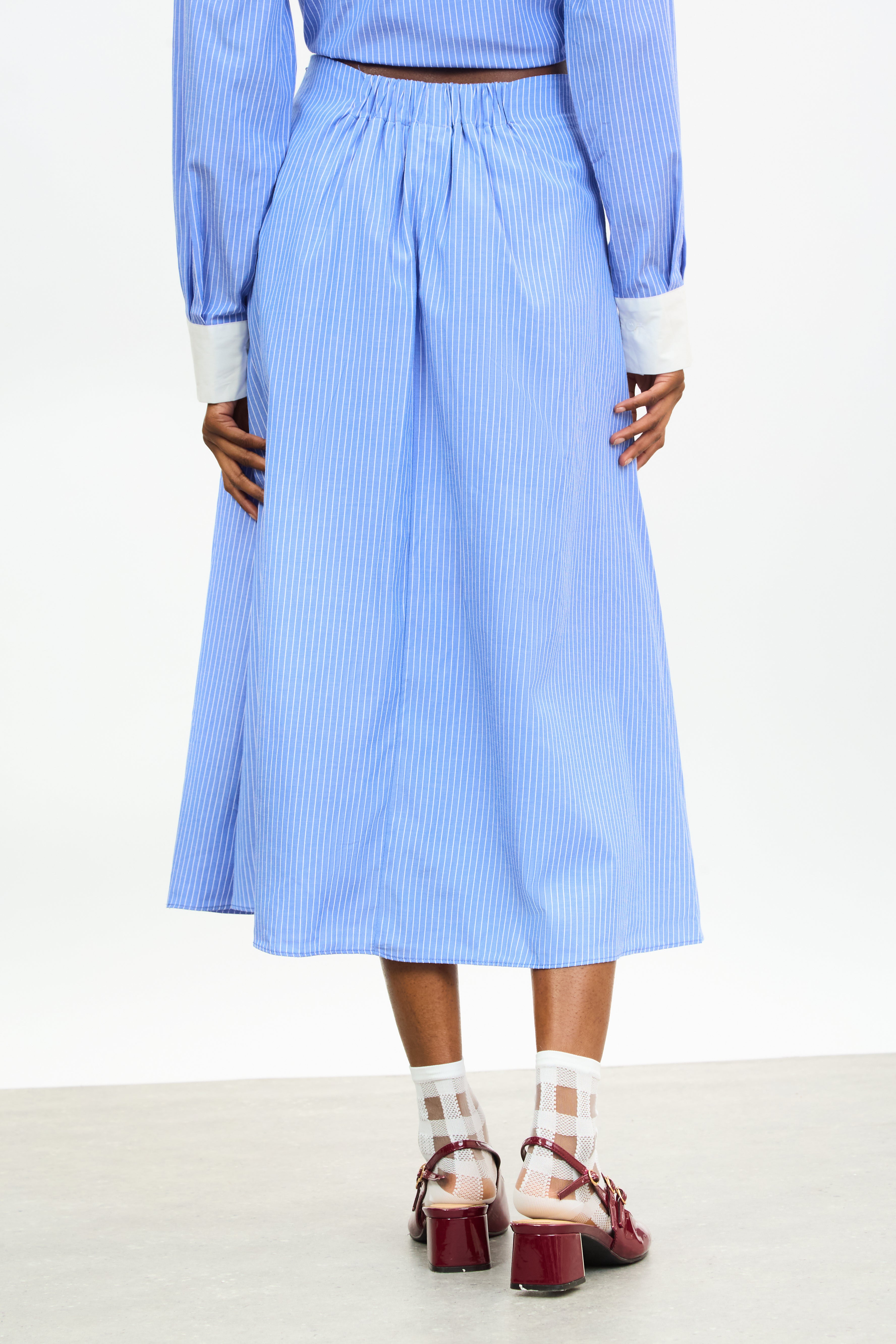 Bright blue and white stripe pleated midi skirt_2