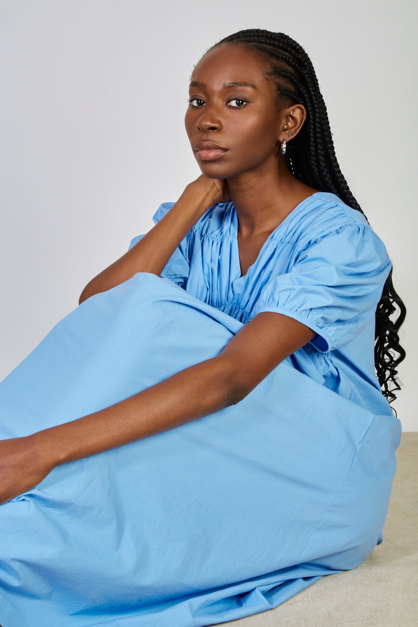 Bright blue ruched seam V neck dress_5