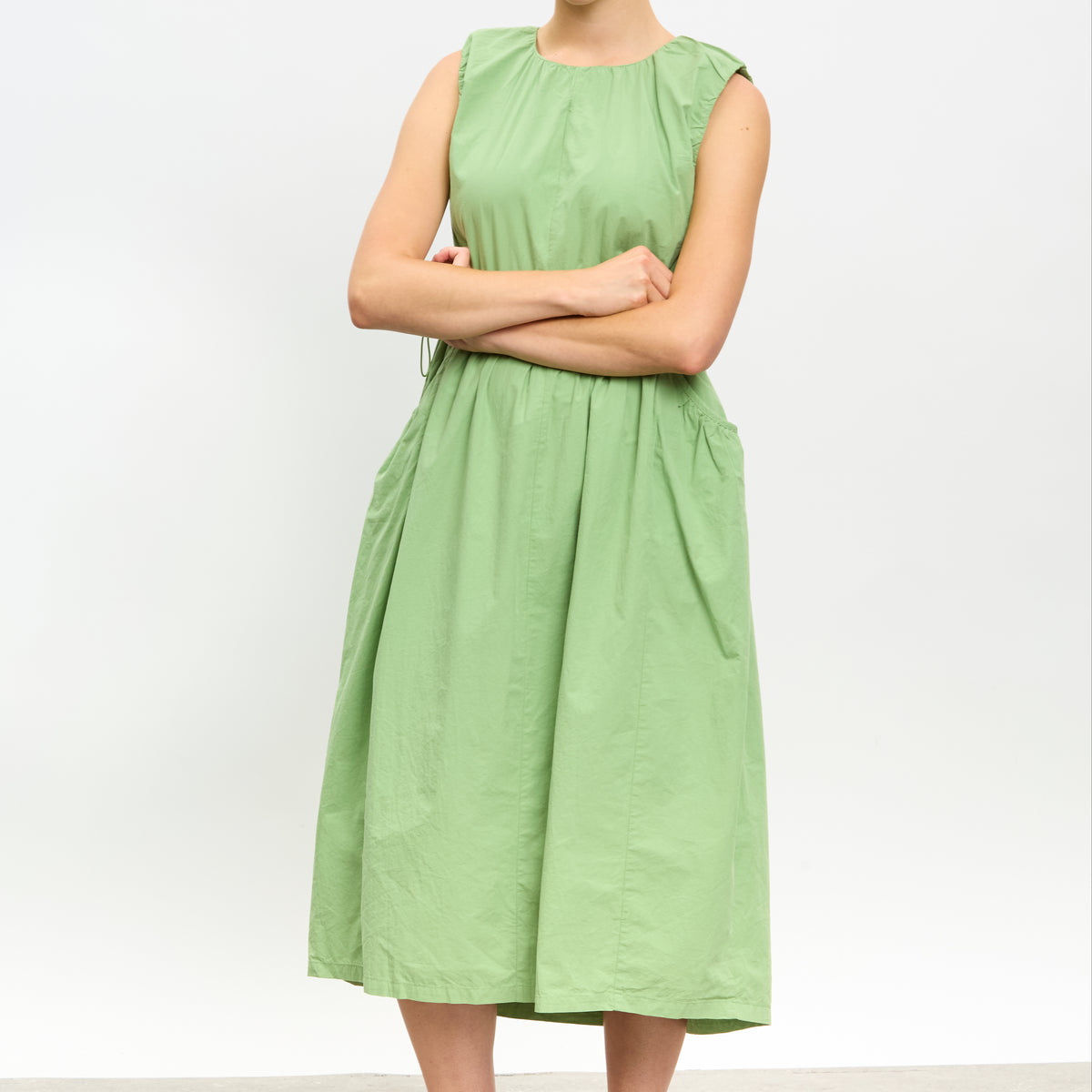 Bright green cinch waist side pocket midi dress