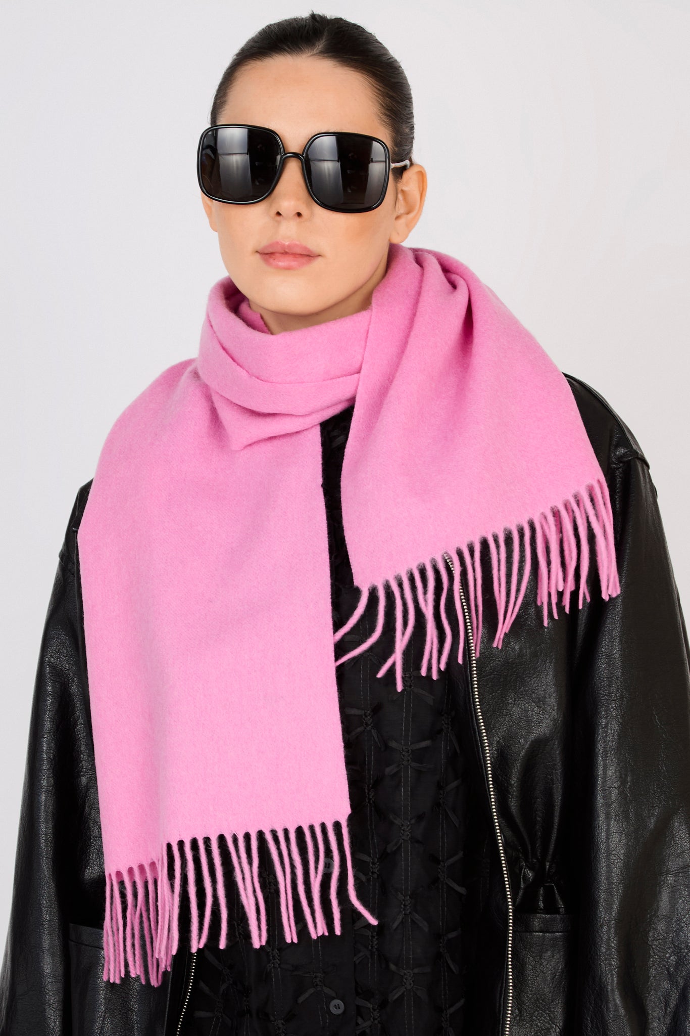 Bright pink pure wool classic scarf_4