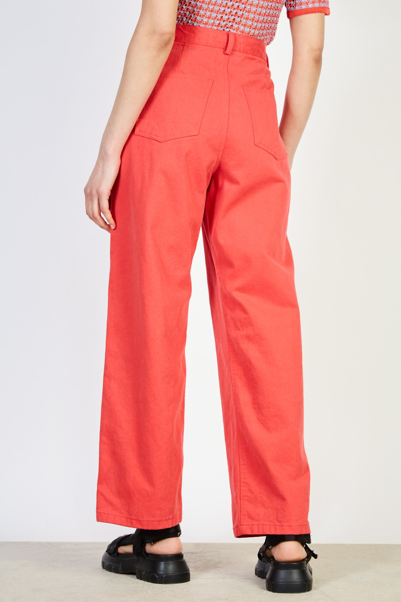 Bright red adjustable waist double button jeans_2