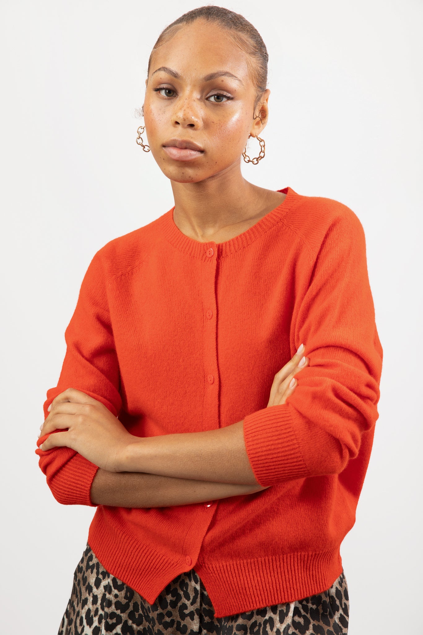 Bright red pure wool round neck cardigan_1